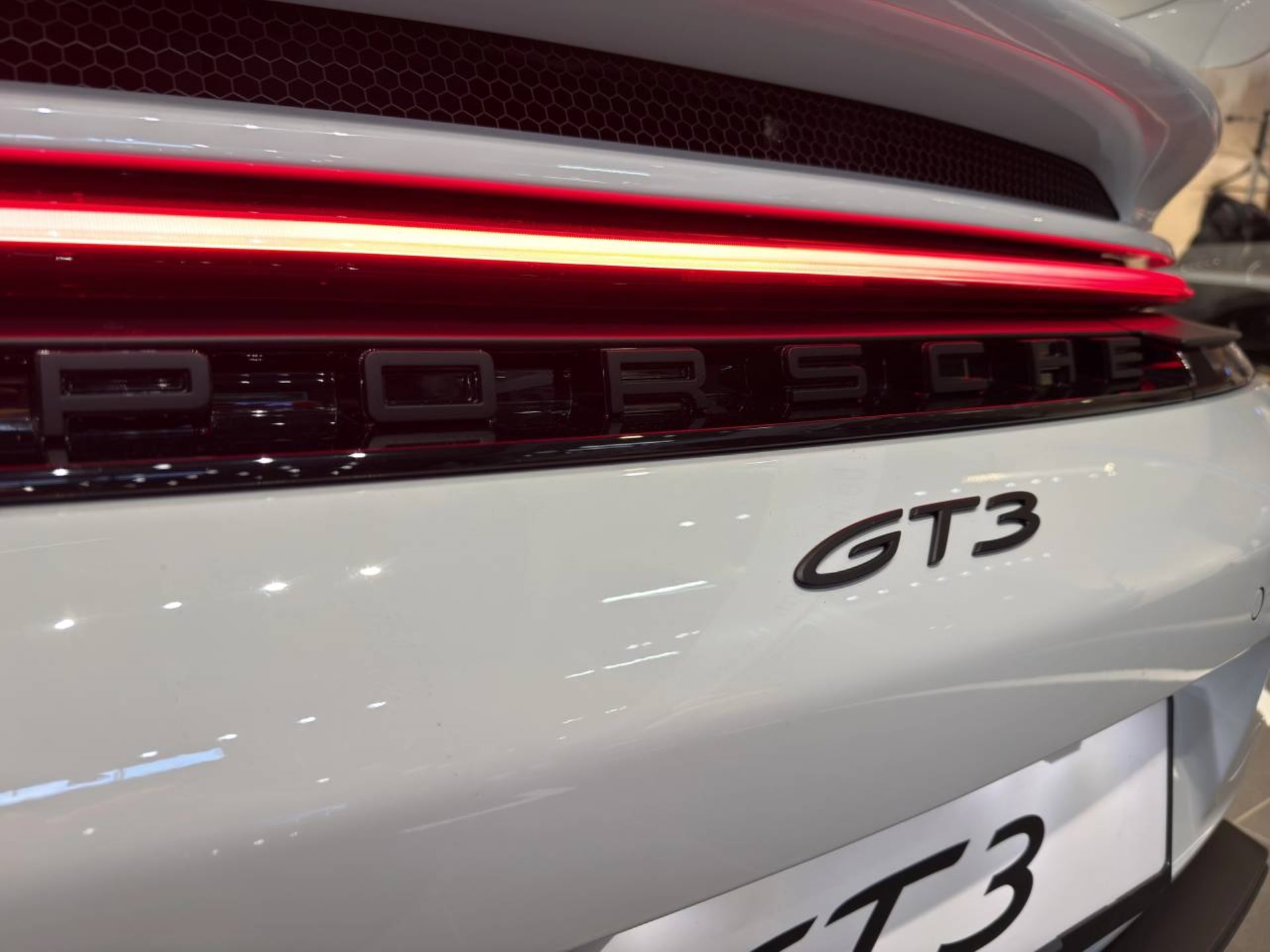 PORSCHE 911 GT3-image-10