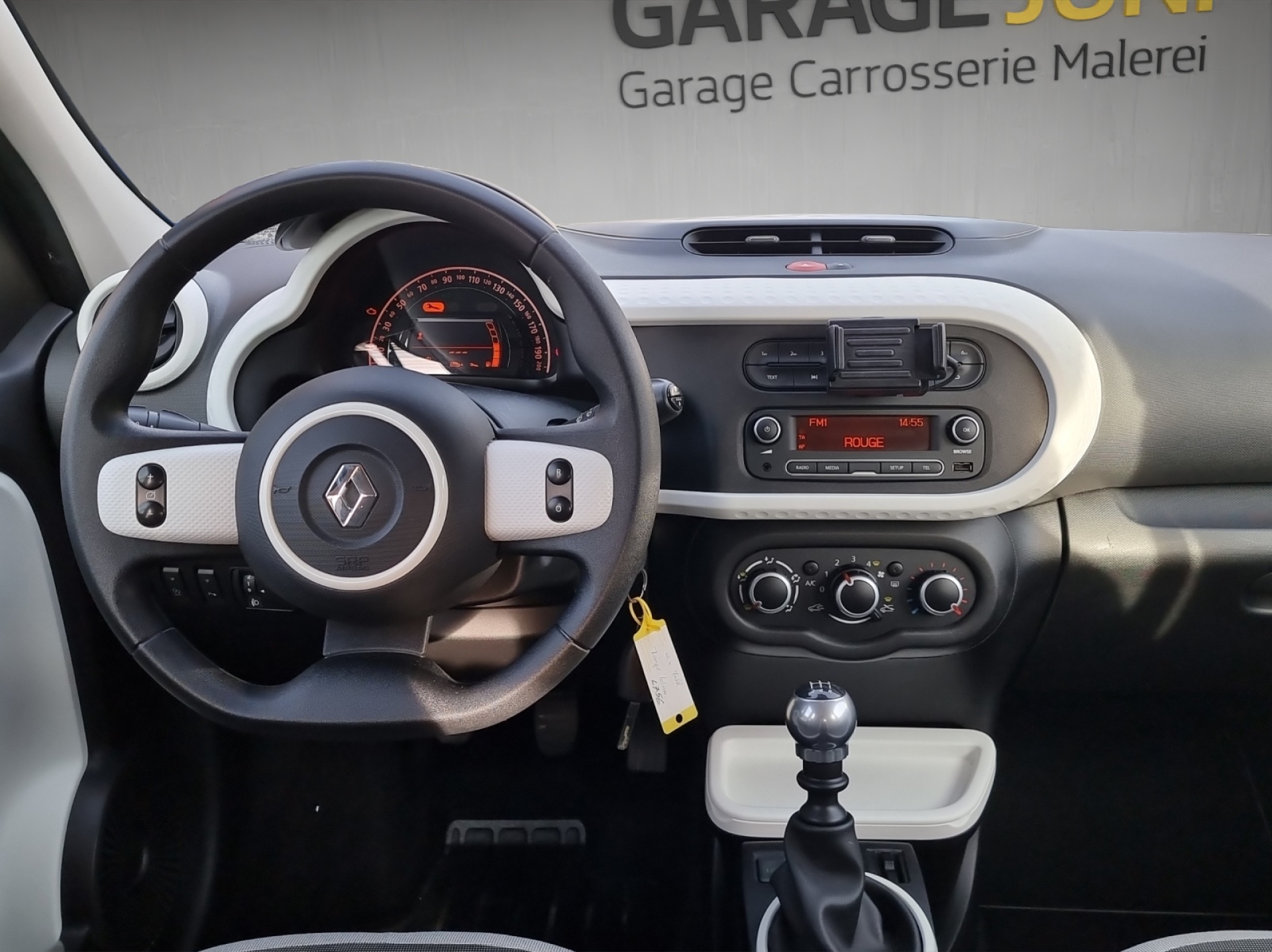 RENAULT Twingo-image-8