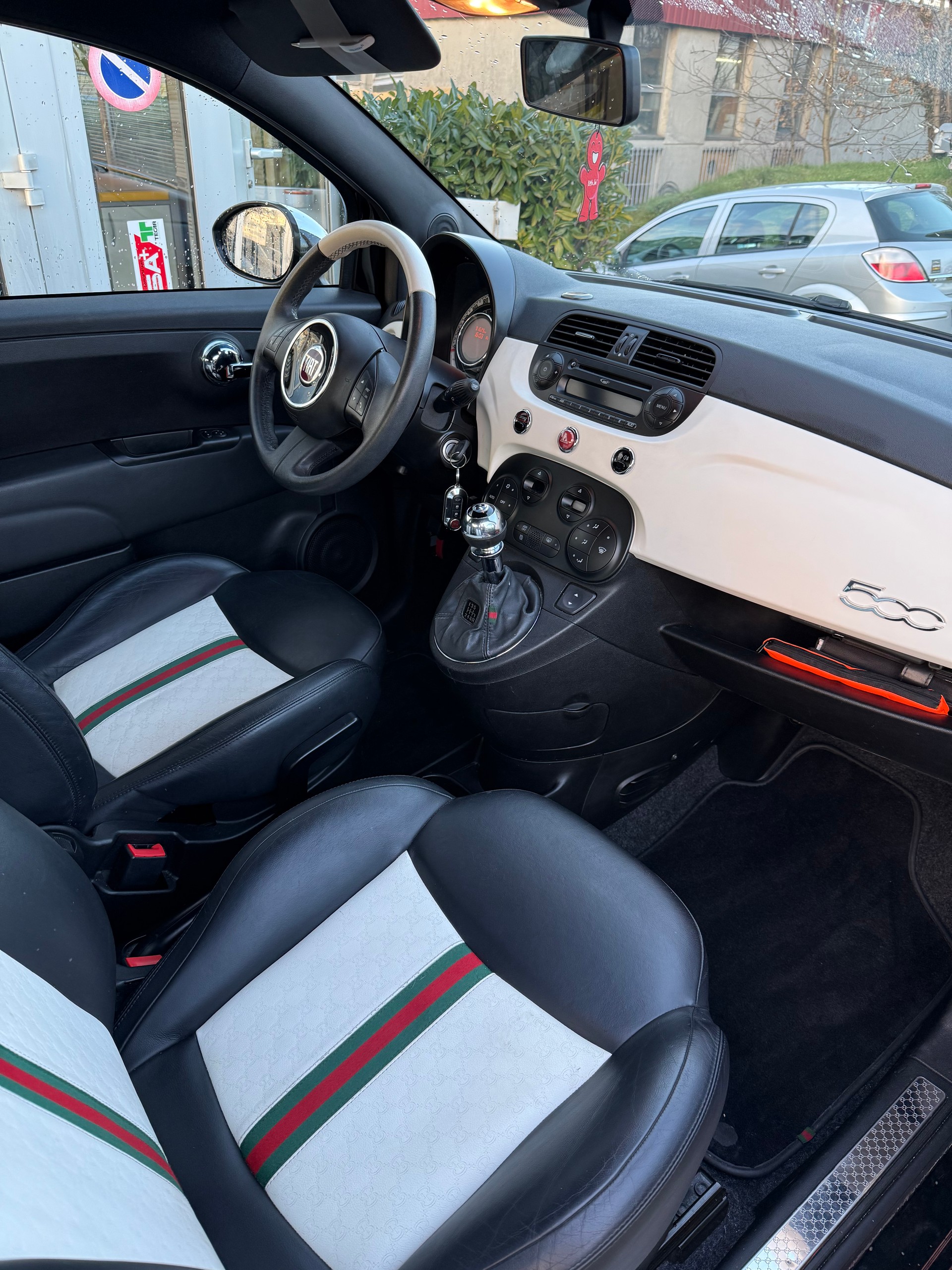 FIAT 500 1.4 16V by Gucci-image-4
