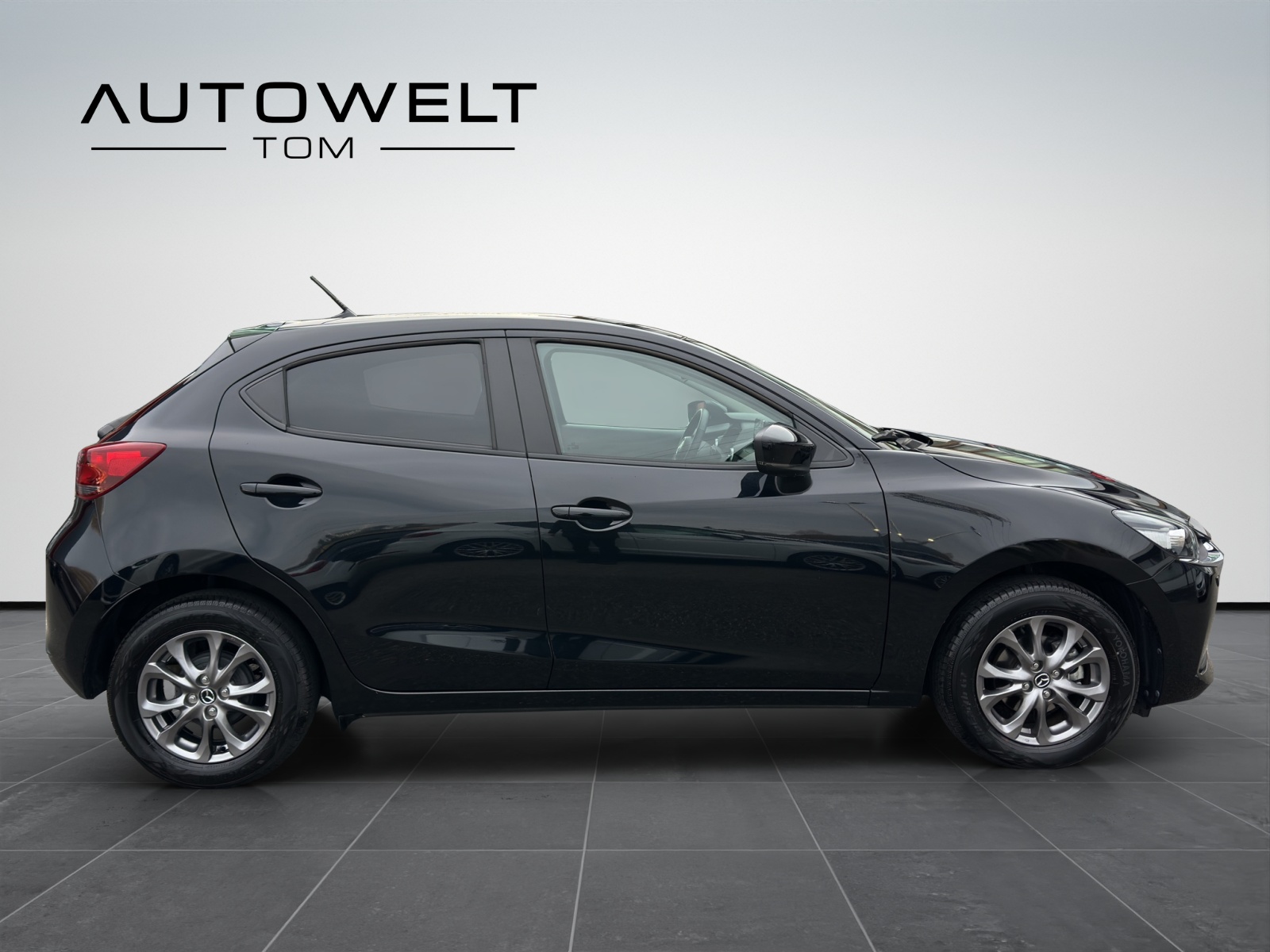 MAZDA 2 SKYACTIV-G 90 Ambition Plus-image-5