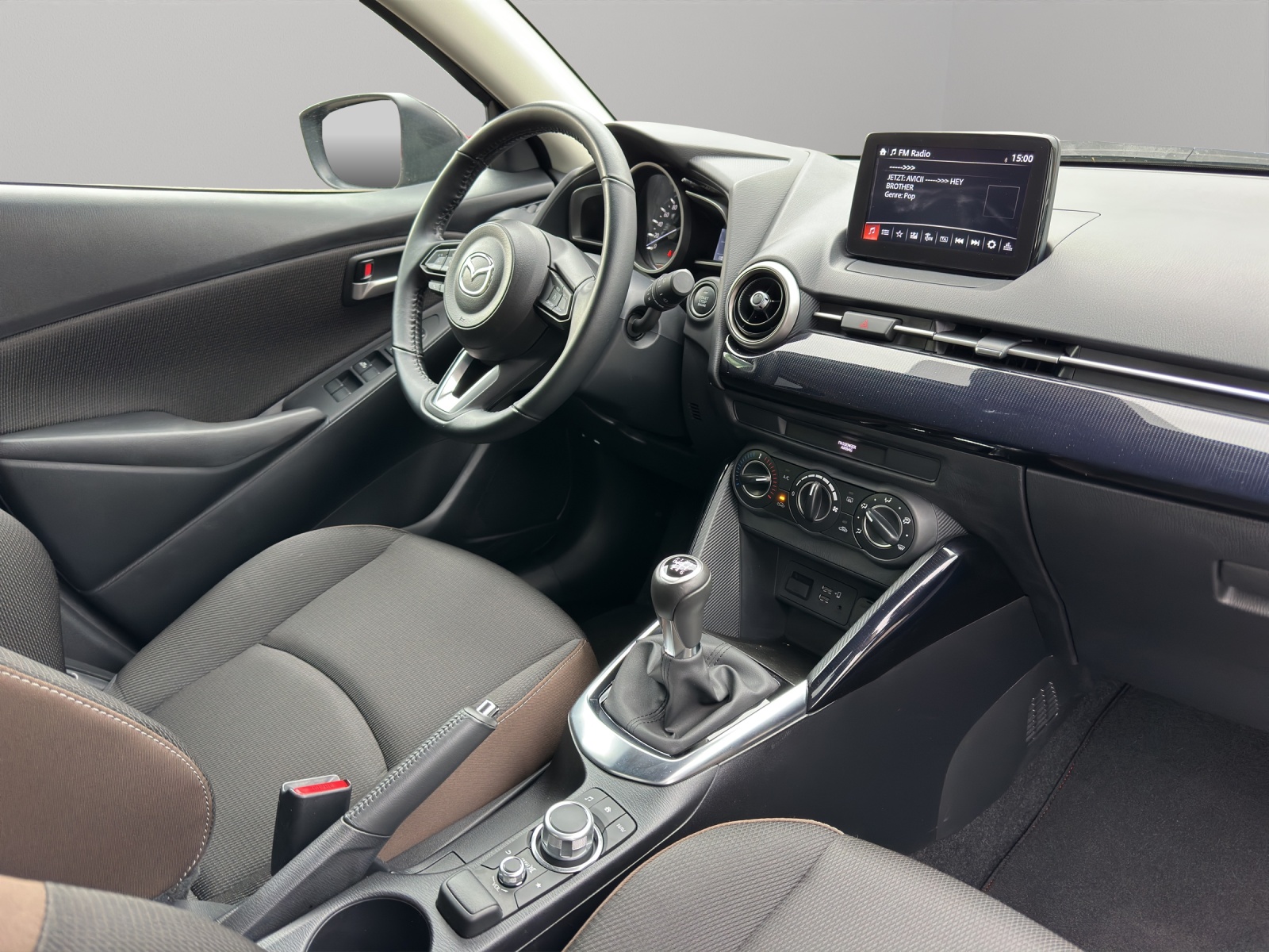 MAZDA 2 SKYACTIV-G 90 Ambition Plus-image-11
