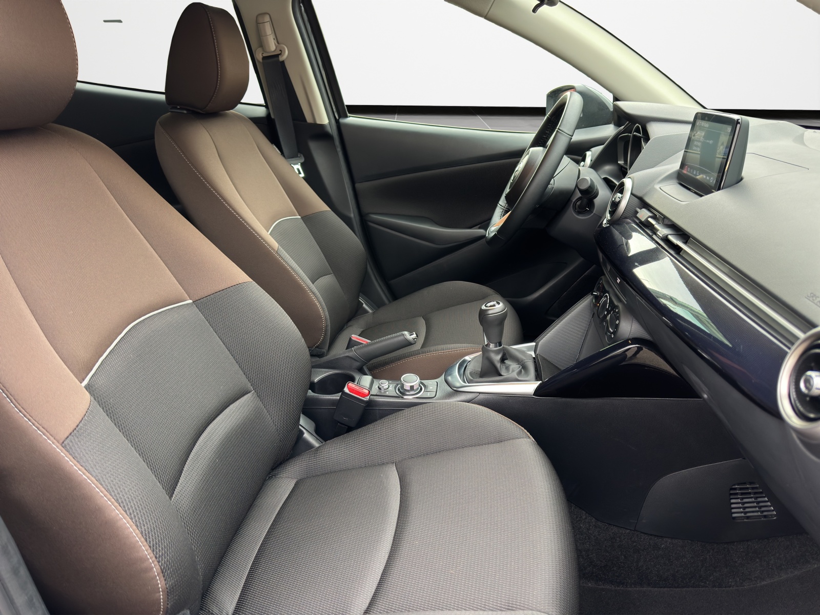 MAZDA 2 SKYACTIV-G 90 Ambition Plus-image-13