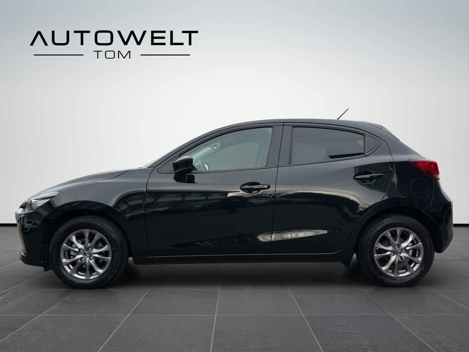 MAZDA 2 SKYACTIV-G 90 Ambition Plus-image-1
