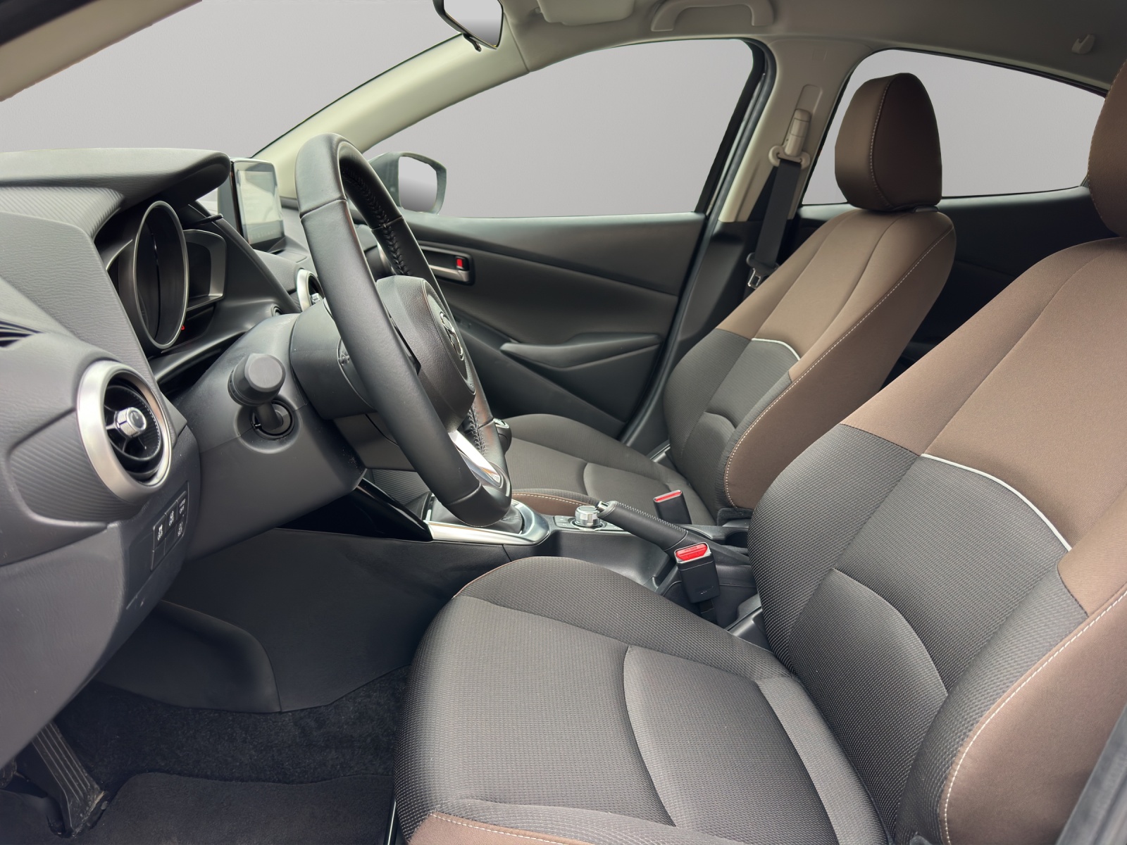 MAZDA 2 SKYACTIV-G 90 Ambition Plus-image-8