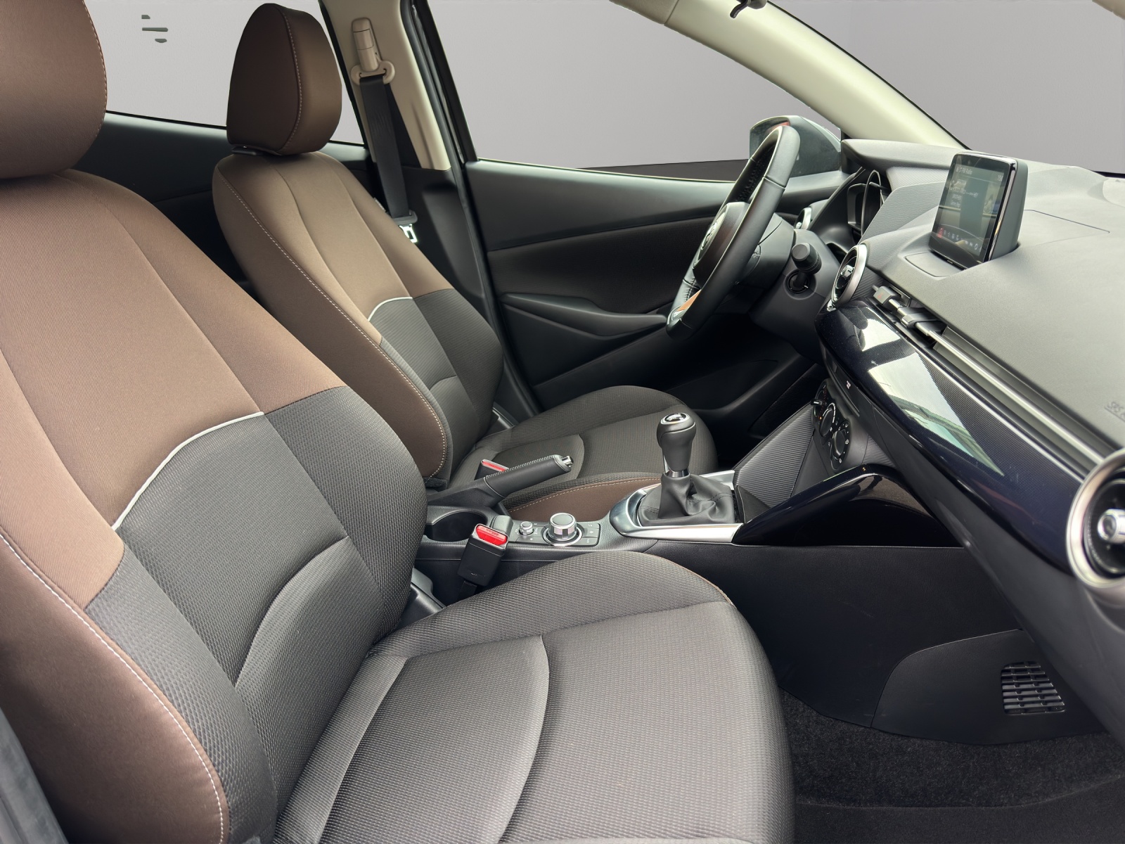 MAZDA 2 SKYACTIV-G 90 Ambition Plus-image-13