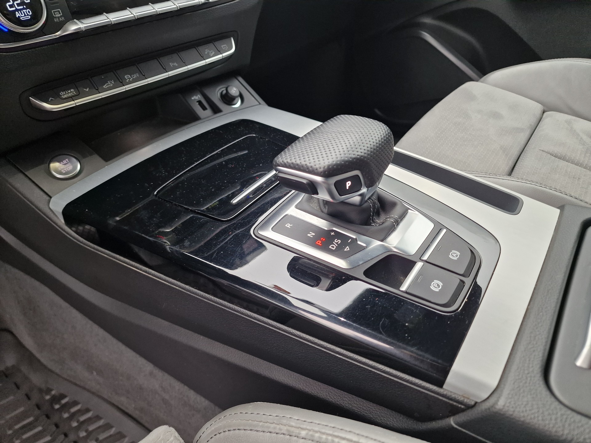 AUDI Q5 Sportback 55 TFSI e PHEV S line quattro S-tronic 8xAlu 24Mt Gara-image-17