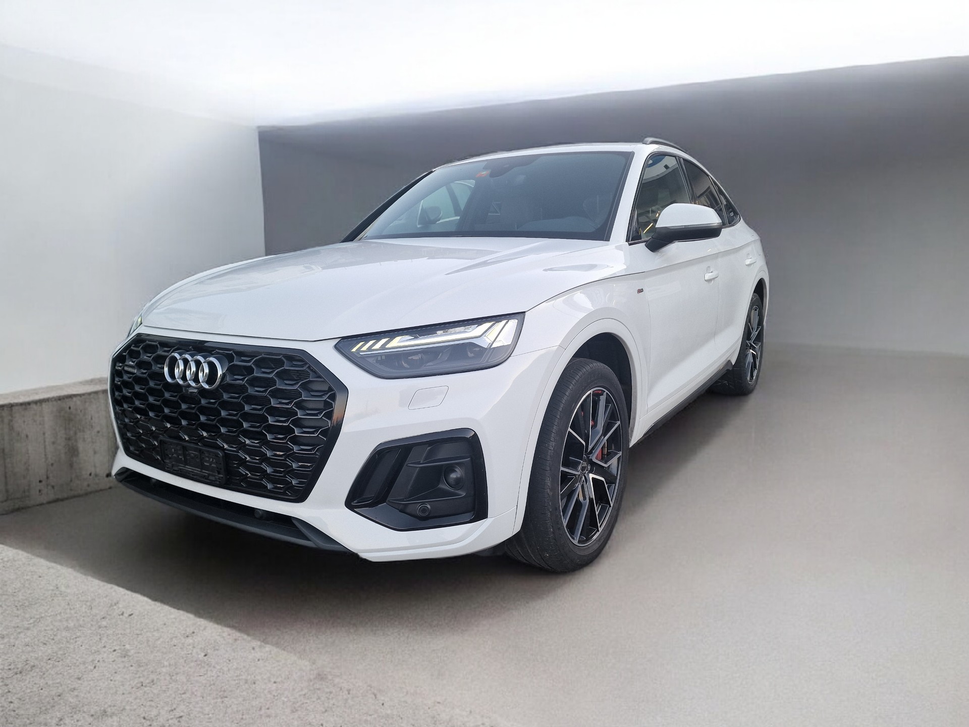 AUDI Q5 Sportback 55 TFSI e PHEV S line quattro S-tronic 8xAlu 24Mt Gara-image-1