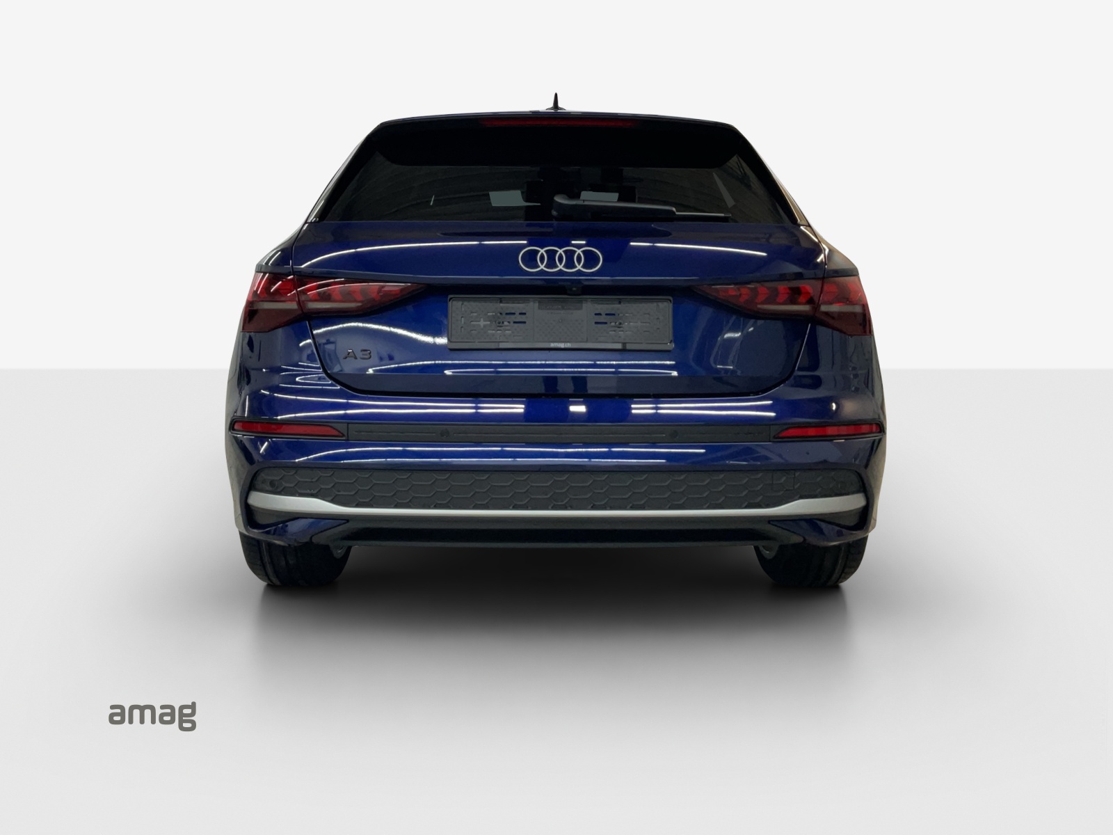 AUDI A3 Sportback TFSI 110 kW Attraction S tronic-image-3