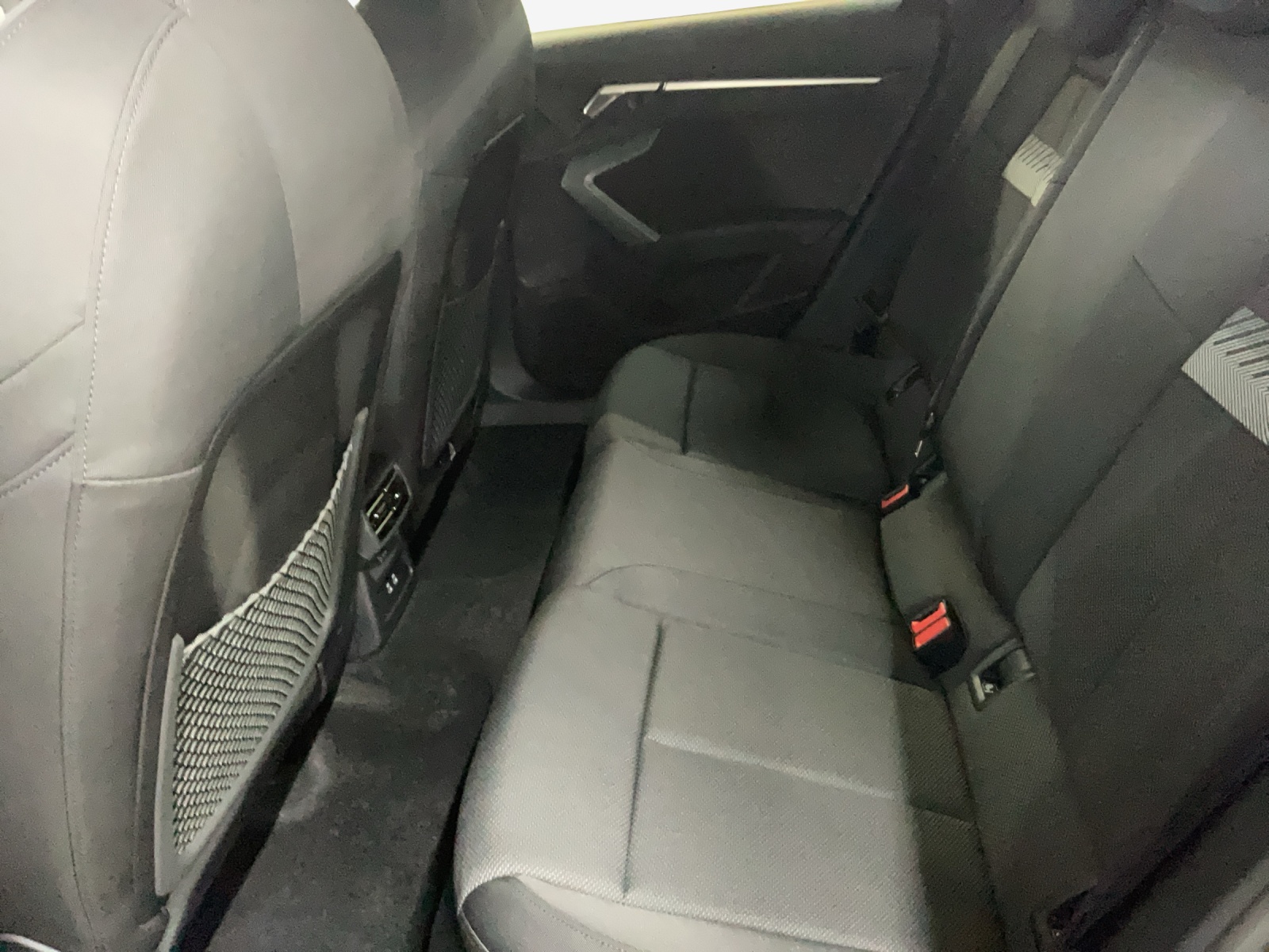 AUDI A3 Sportback TFSI 110 kW Attraction S tronic-image-11