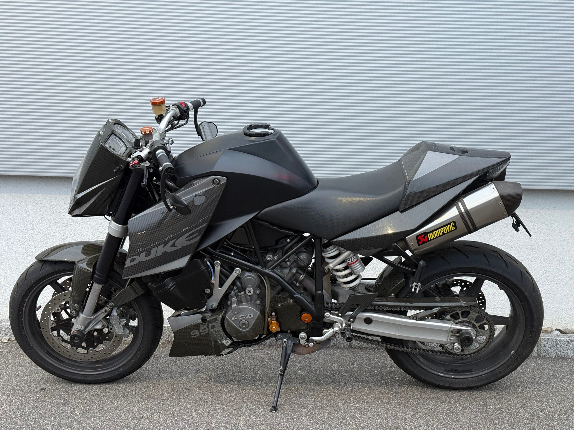 KTM 990 Super Duke-image-6