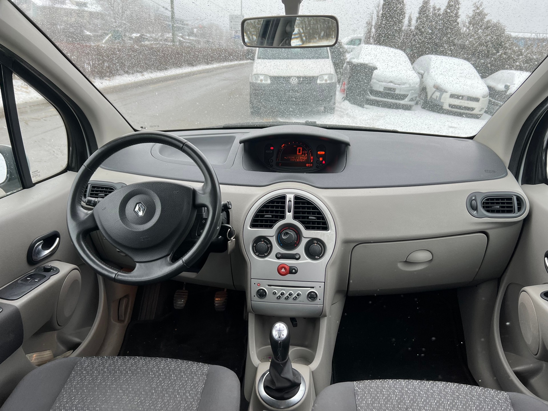RENAULT Modus 1.4 16V Dynamique Confort-image-9