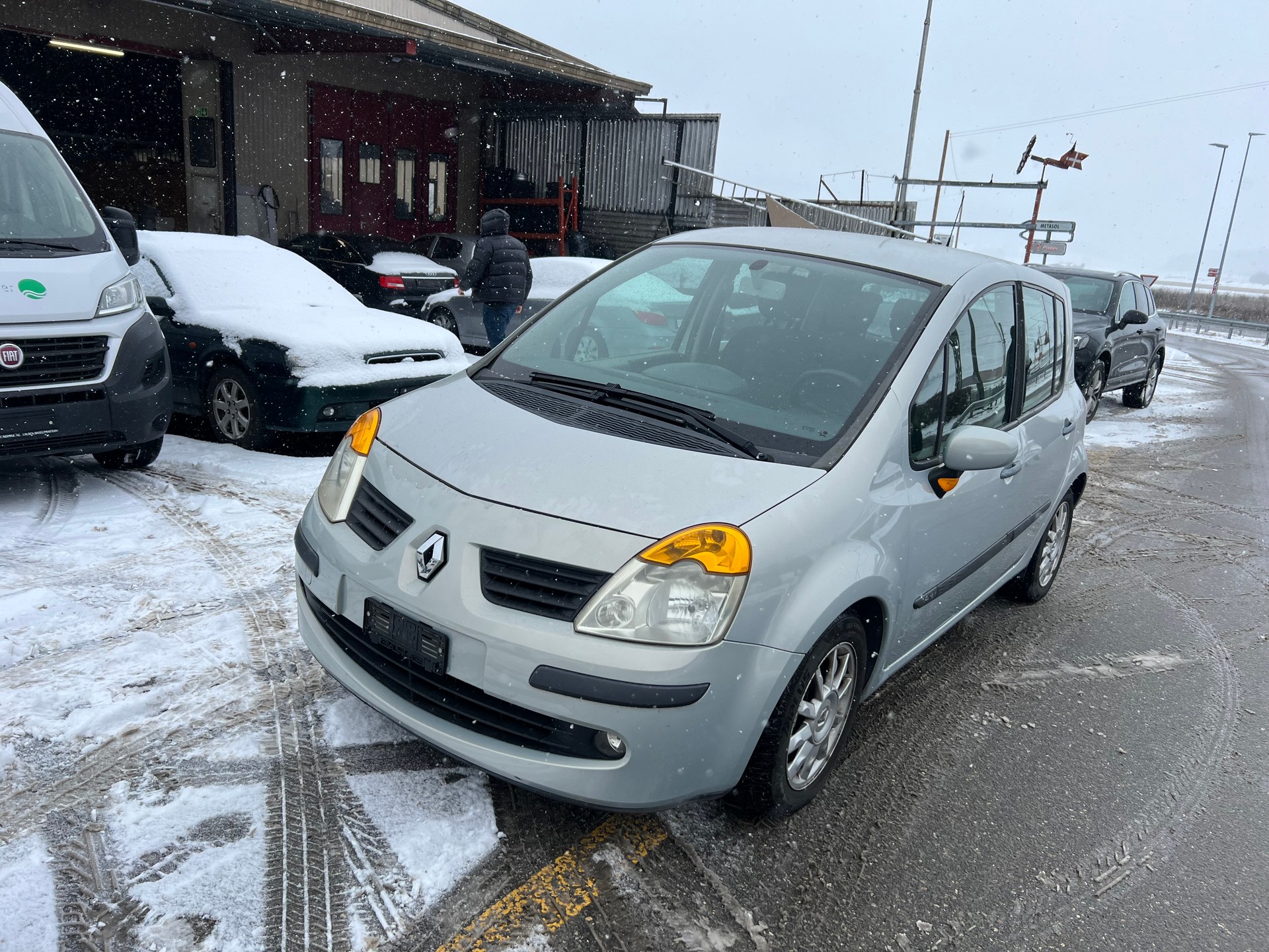 RENAULT Modus 1.4 16V Dynamique Confort-image-2