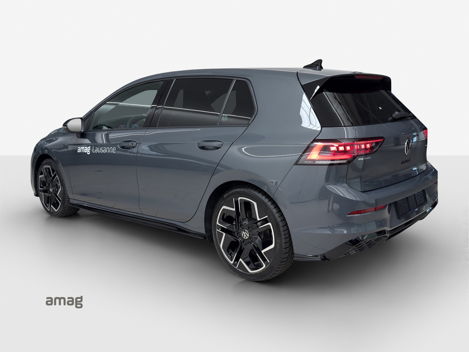 VW Golf 1.5 e TSI mHEV R-Line DSG-image-2