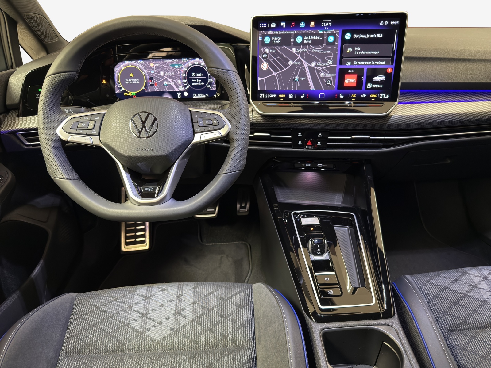 VW Golf 1.5 e TSI mHEV R-Line DSG-image-8