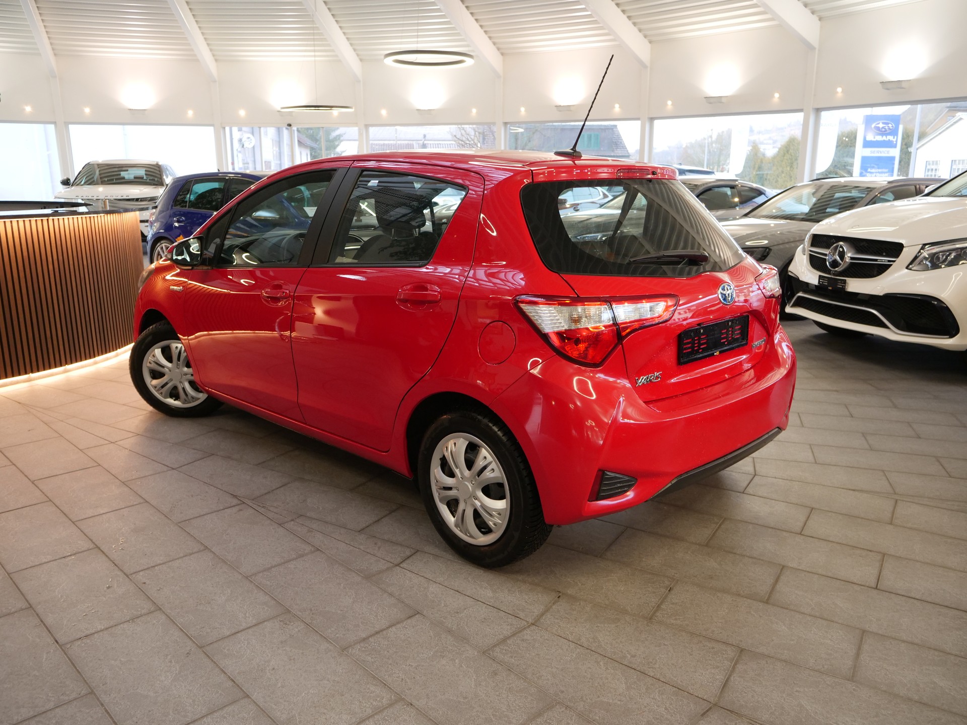 TOYOTA Yaris 1.5 VVT-i Hybrid Style e-CVT-image-3