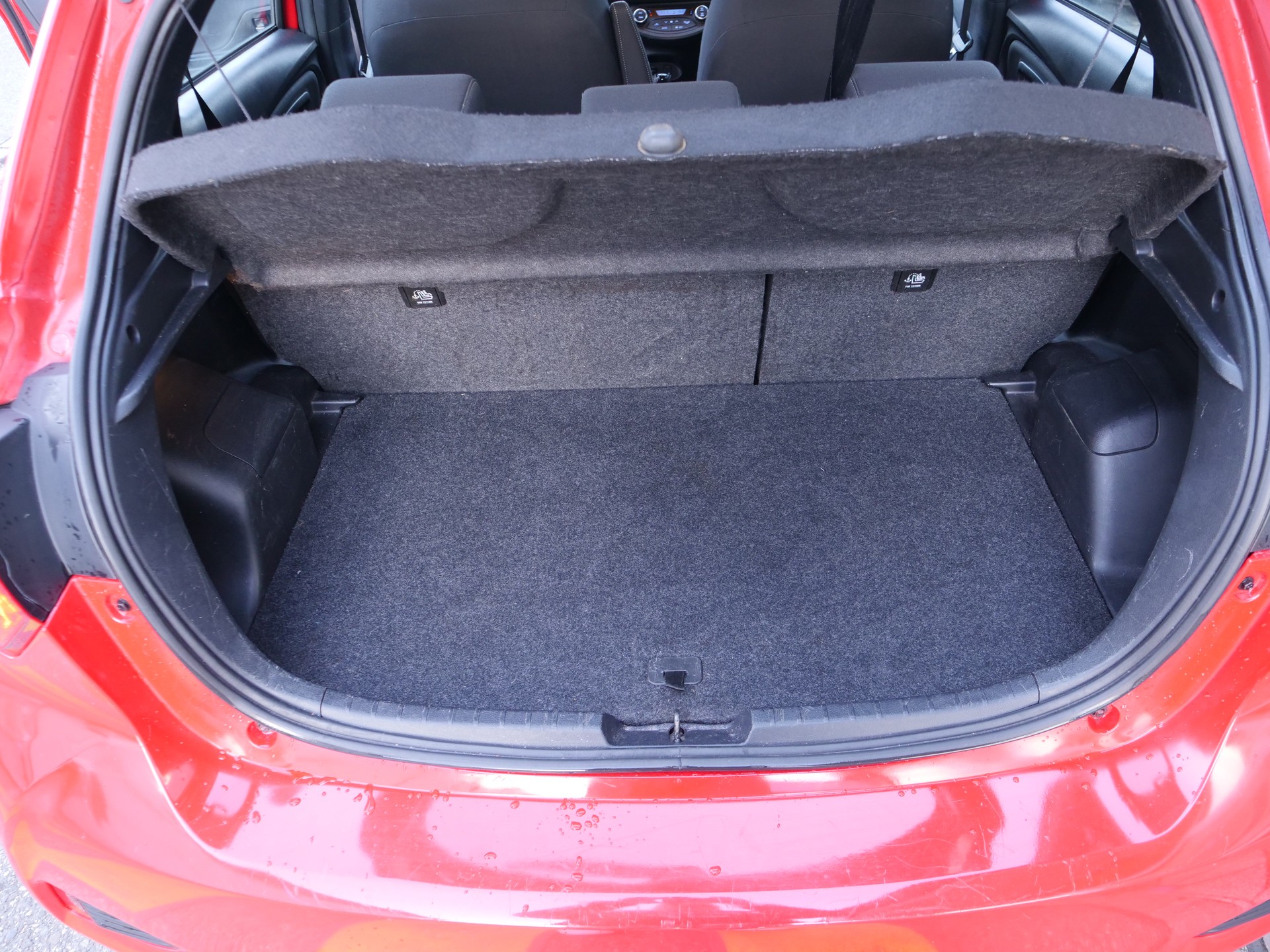 TOYOTA Yaris 1.5 VVT-i Hybrid Style e-CVT-image-16