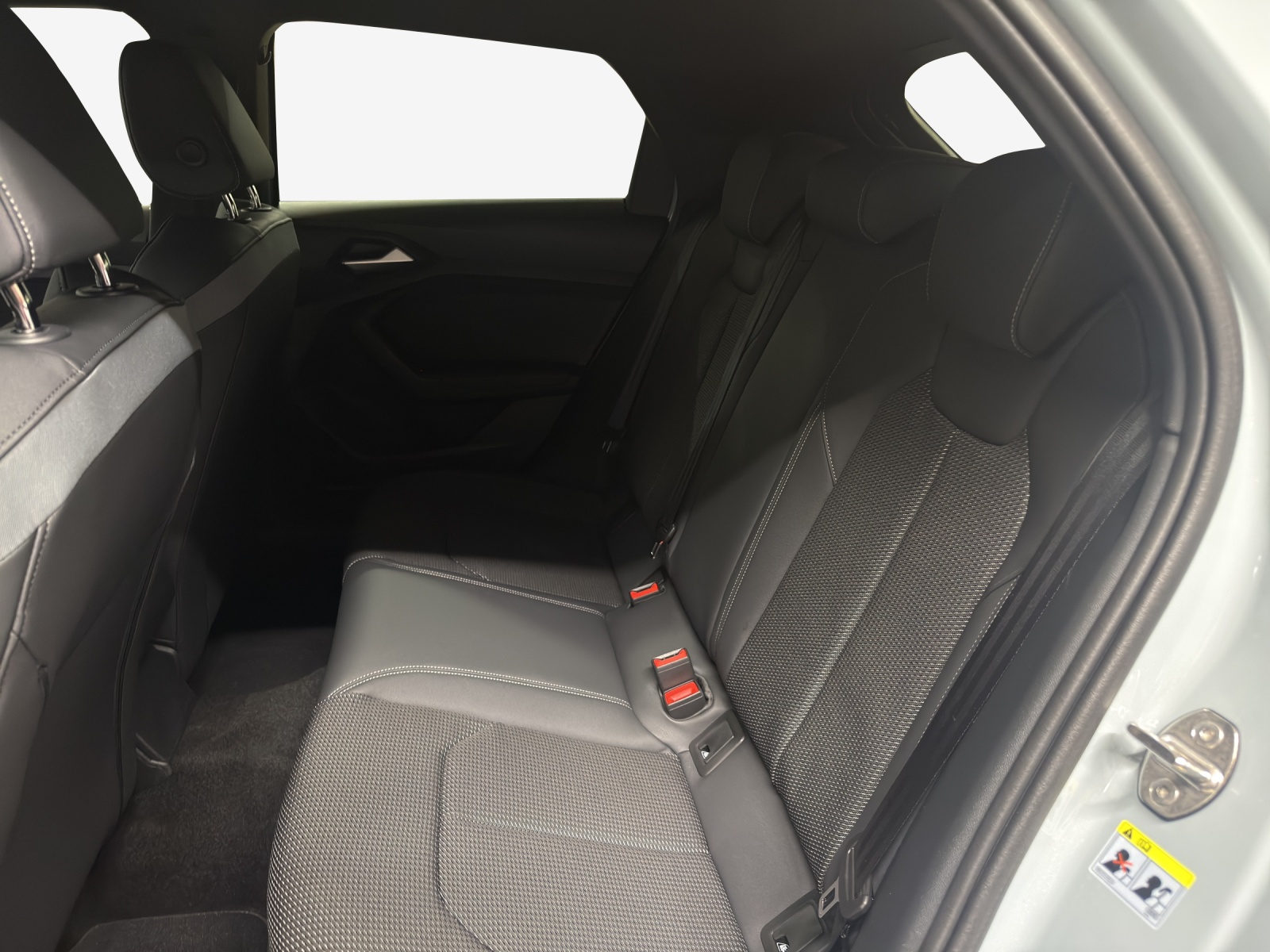 AUDI A1 Sportback 35 TFSI S Line S-tronic-image-10
