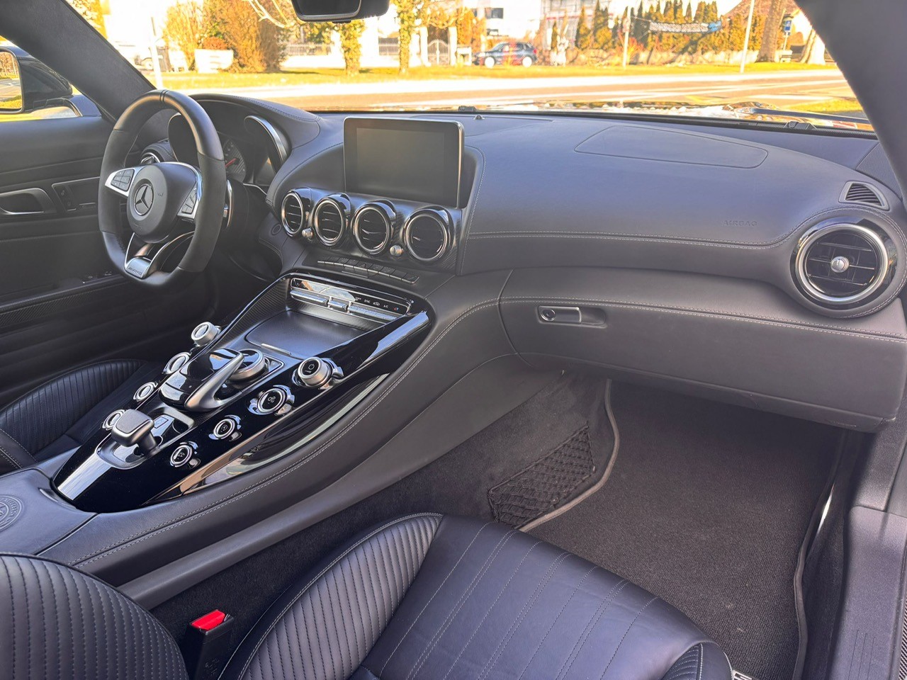 MERCEDES-BENZ AMG GT C Roadster Speedshift DCT-image-6