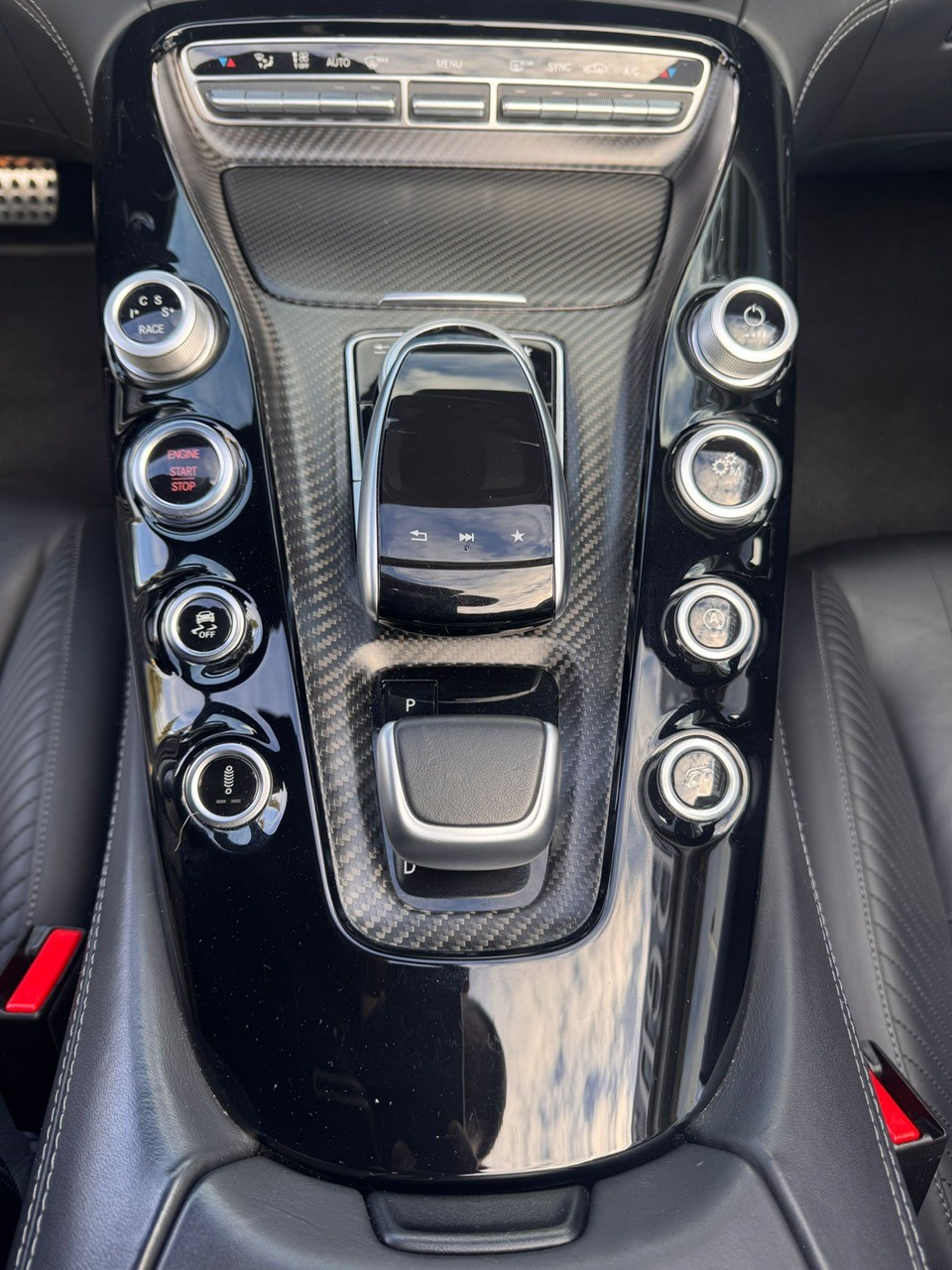 MERCEDES-BENZ AMG GT C Roadster Speedshift DCT-image-10