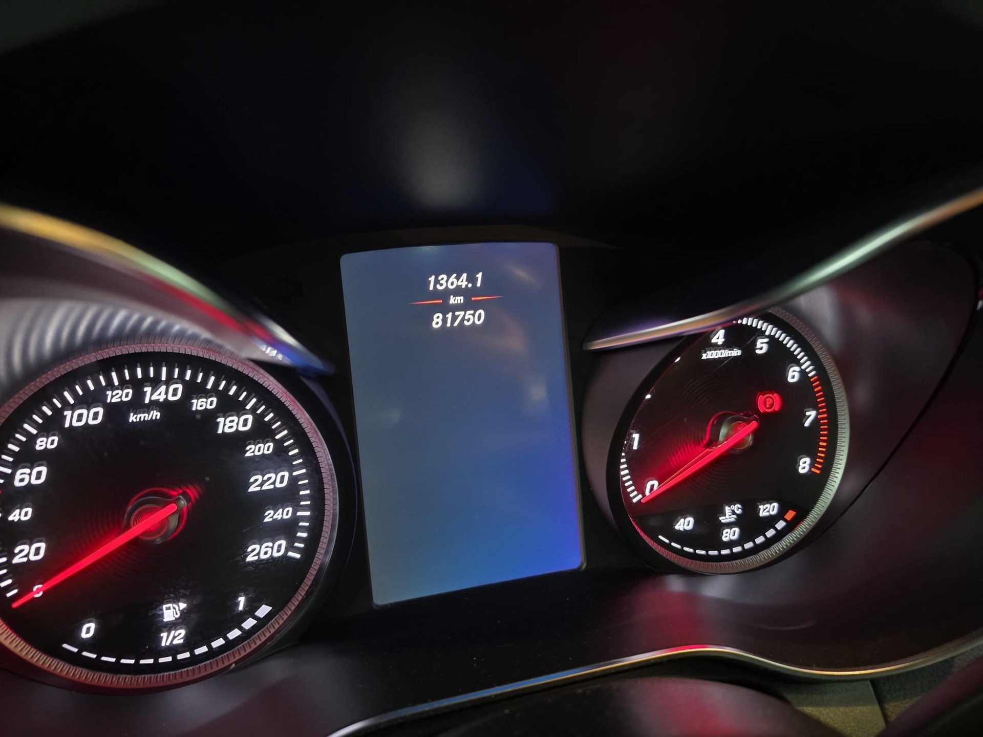 MERCEDES-BENZ GLC 250 Off-Road 4Matic 9G-Tronic-image-11