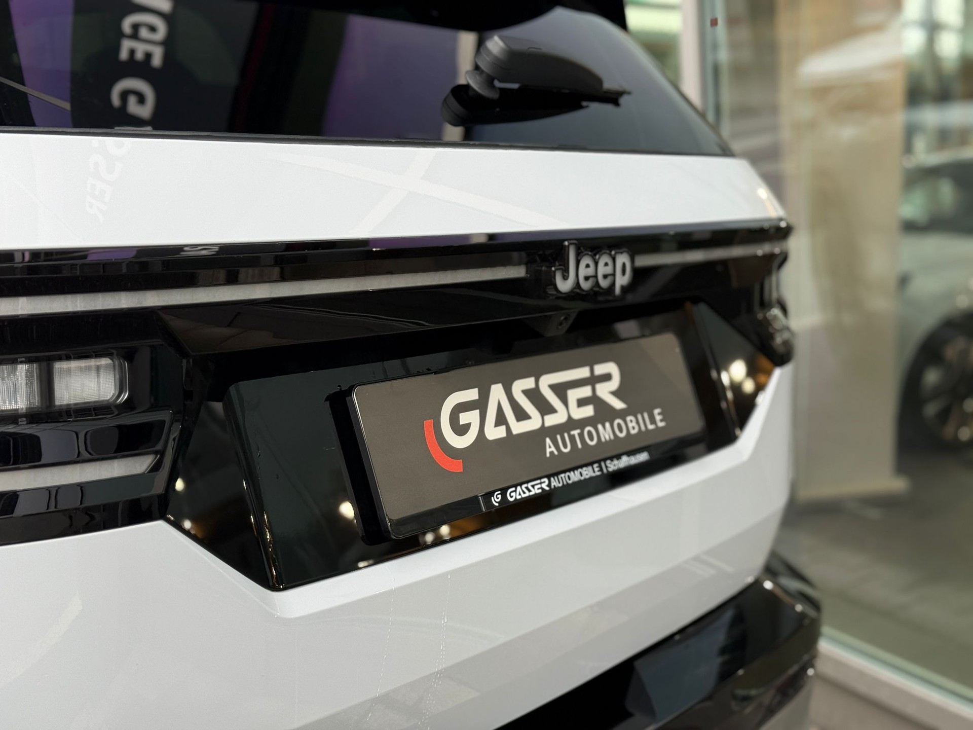 JEEP Compass 1.2 T e-Hybrid First Edition Pack PLUS + Pack SKY-image-5