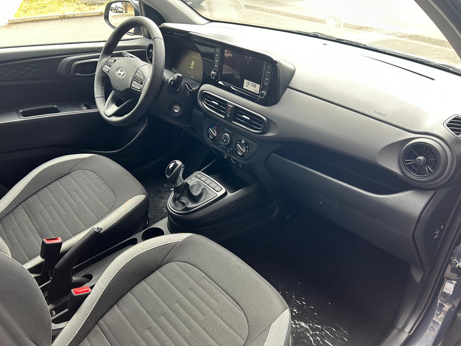 HYUNDAI i10 1.2 Amplia Aut.-image-7