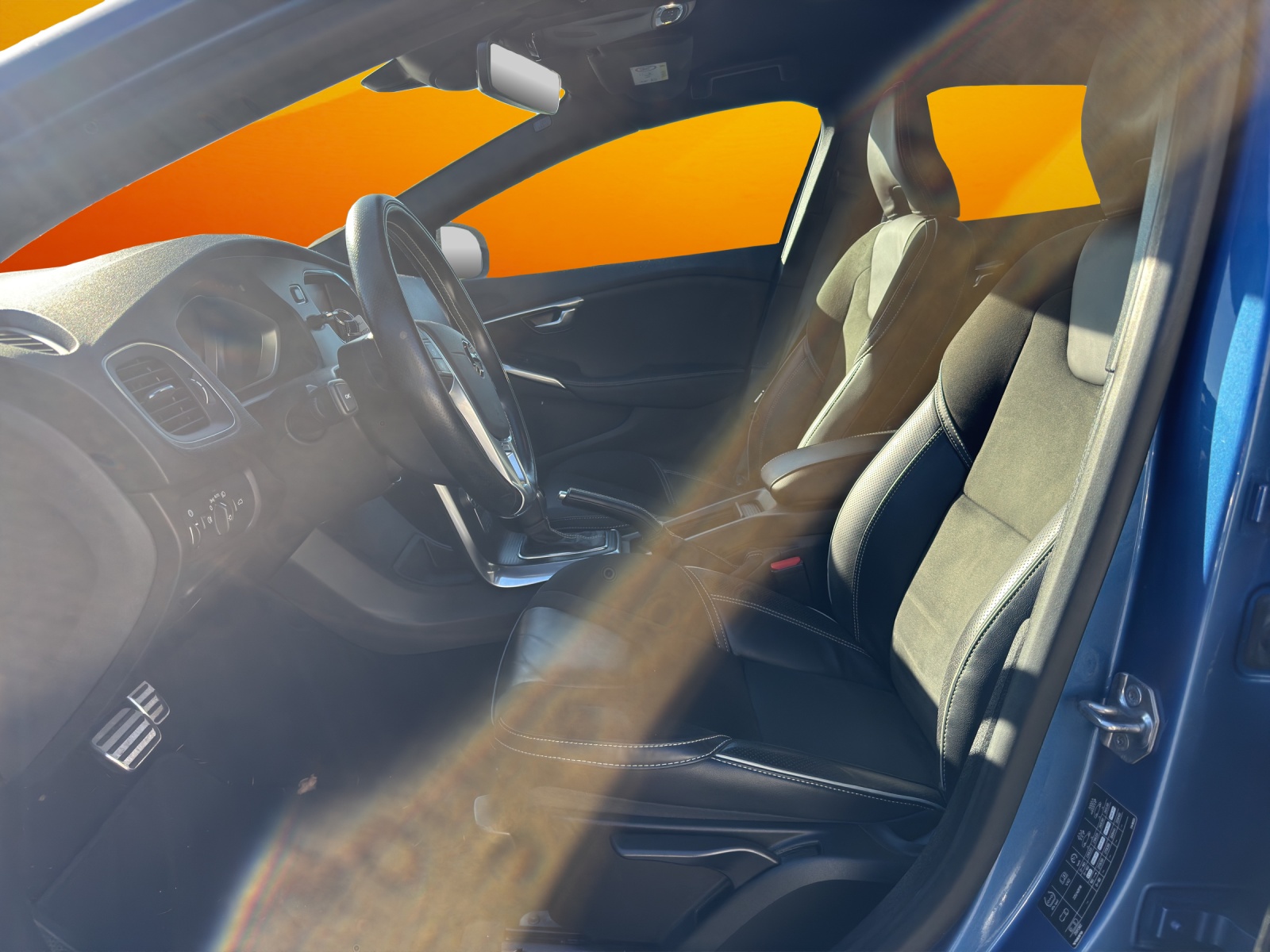 VOLVO V40 D2 R-Design Geartronic-image-9