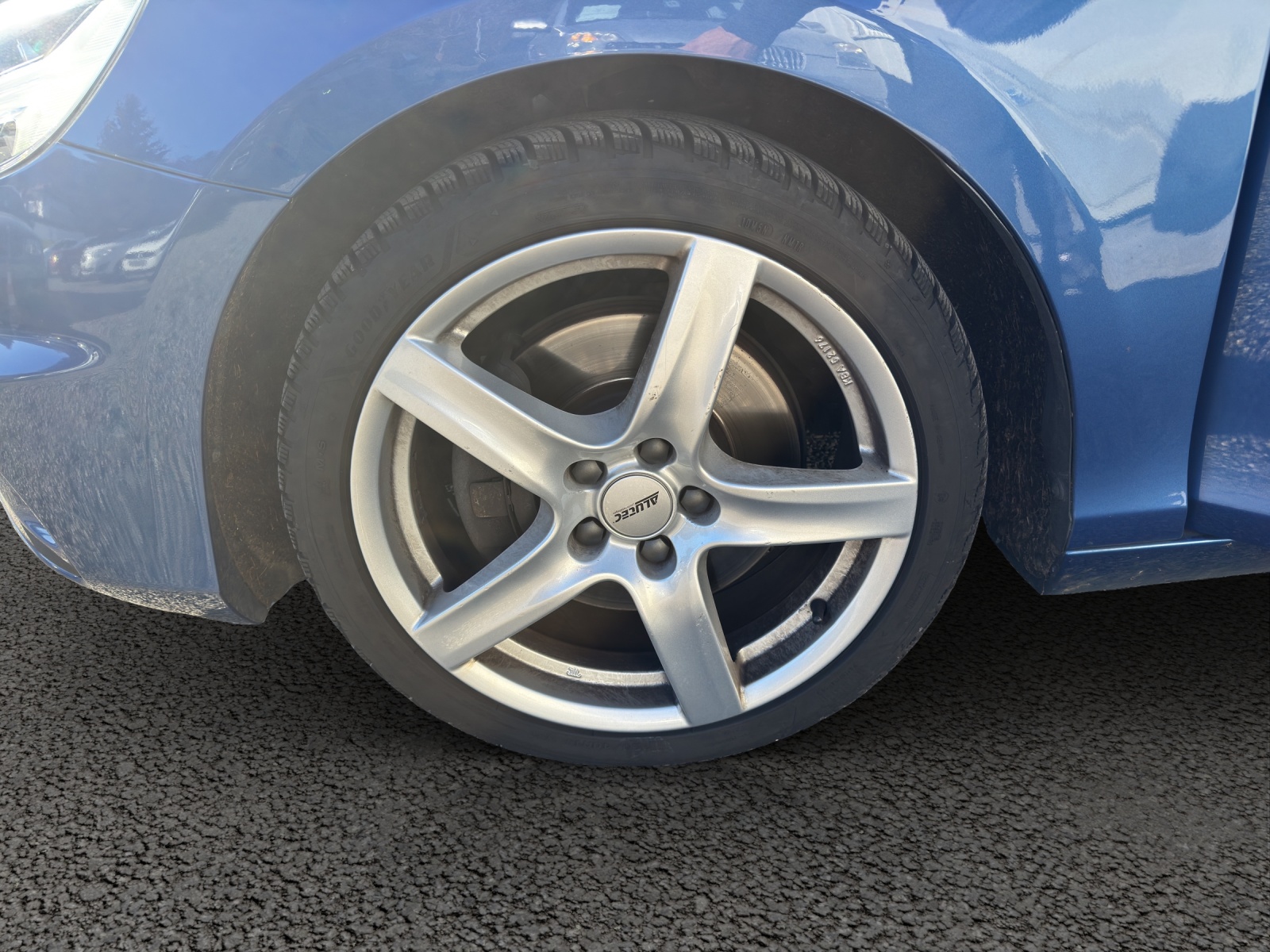 VOLVO V40 D2 R-Design Geartronic-image-14