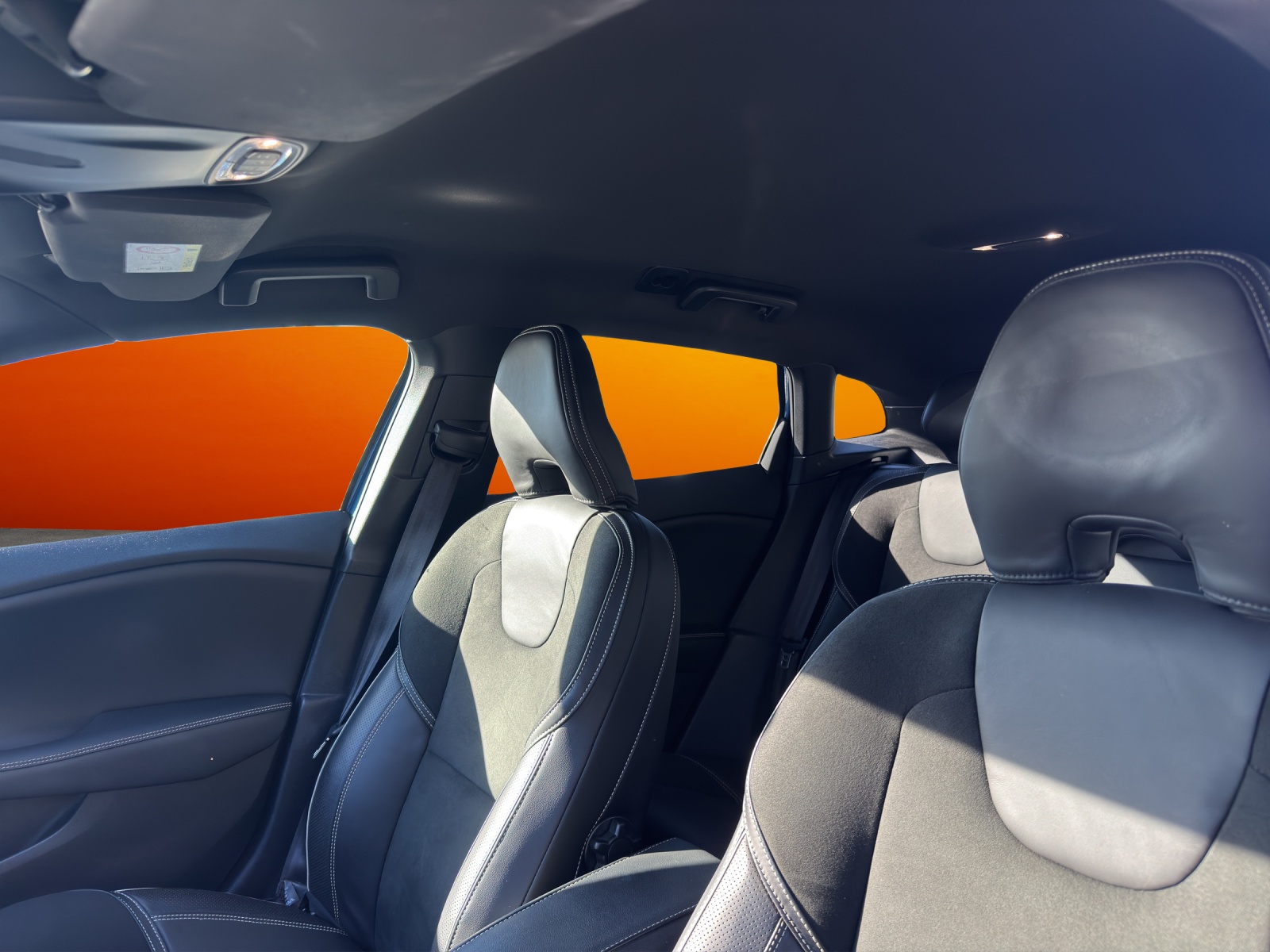 VOLVO V40 D2 R-Design Geartronic-image-13