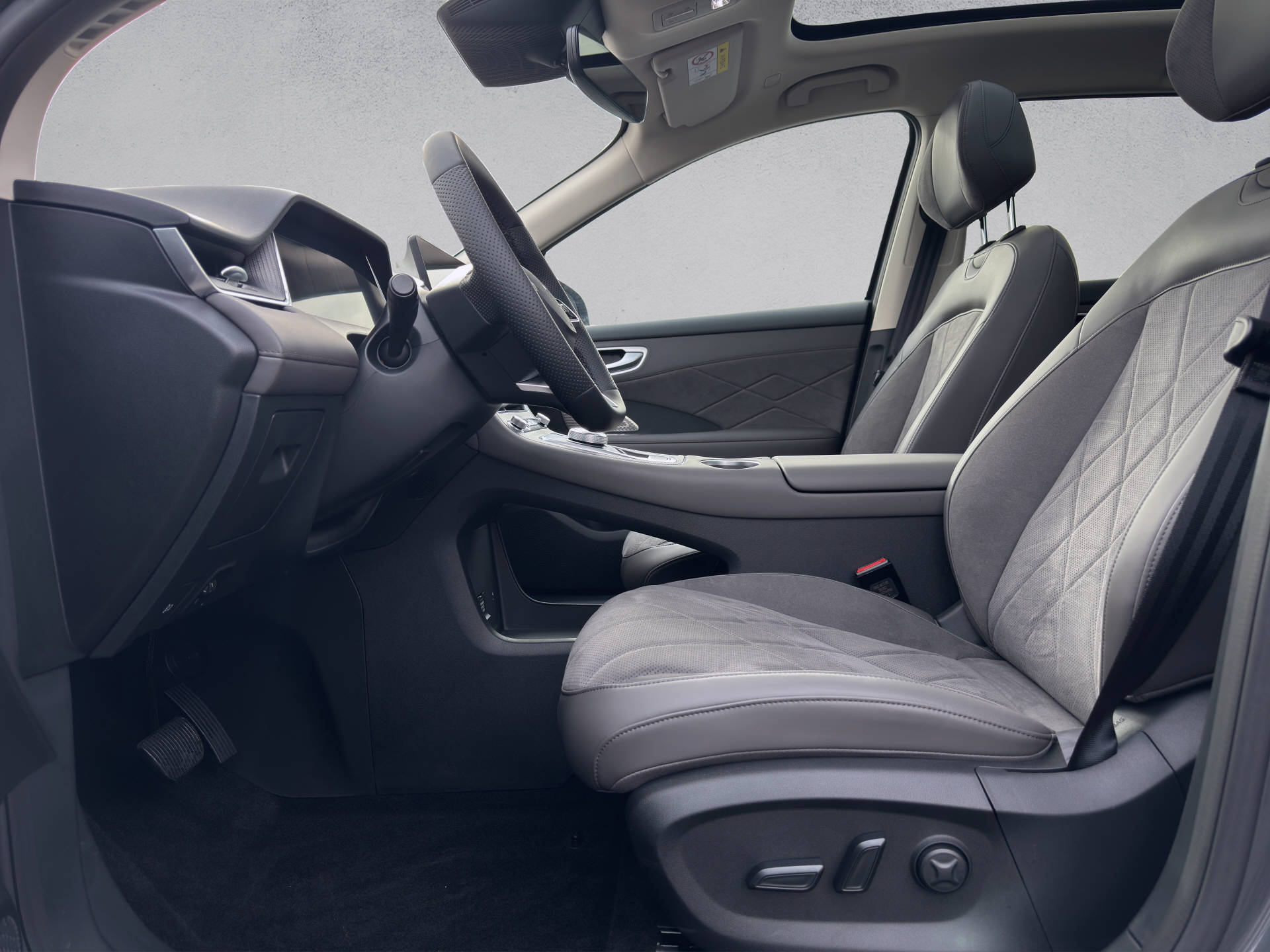 MG S6 EV 77 kWh Luxury 4WD-image-14