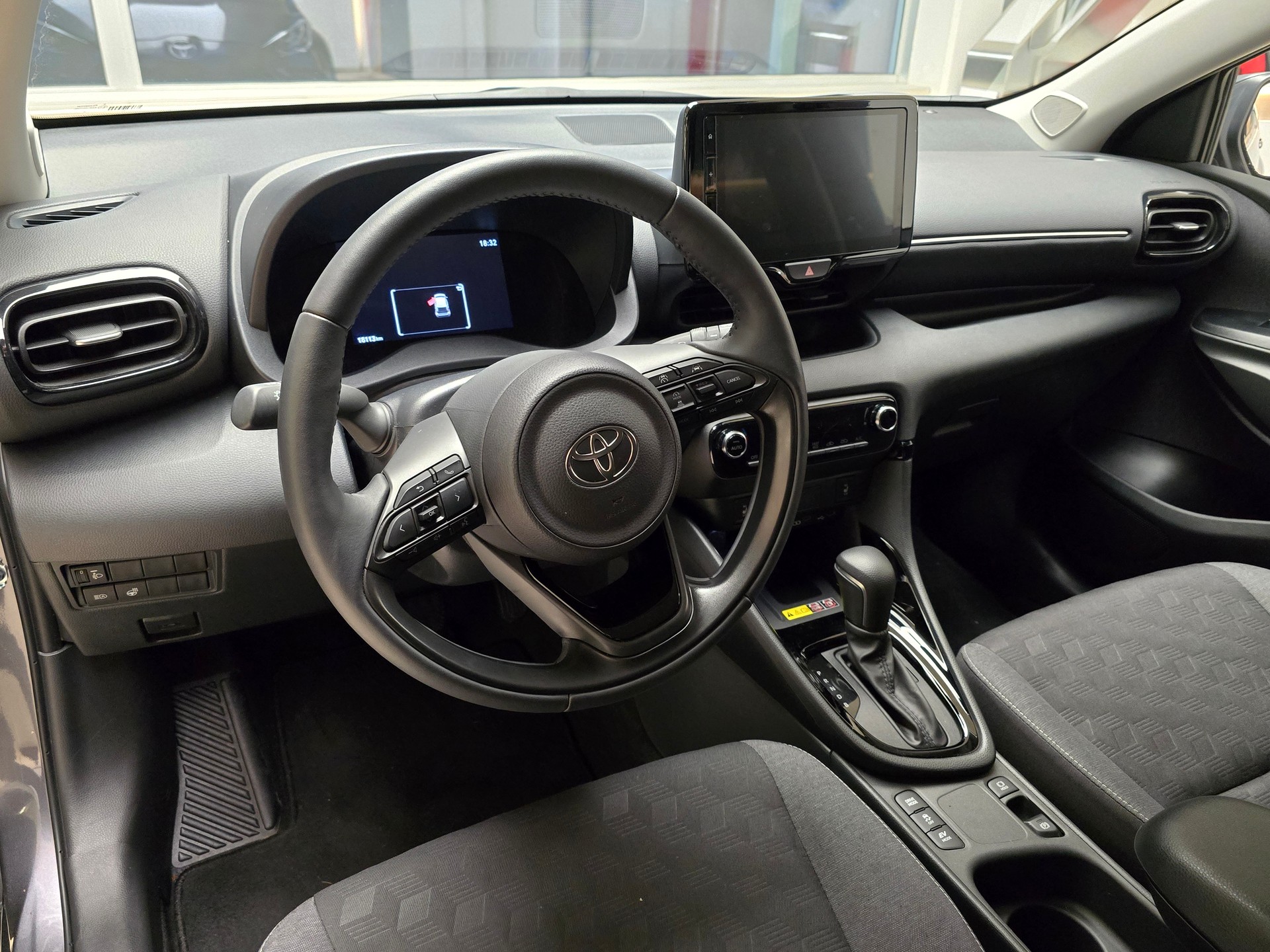 TOYOTA 1.5 VVT-i HSD-image-10