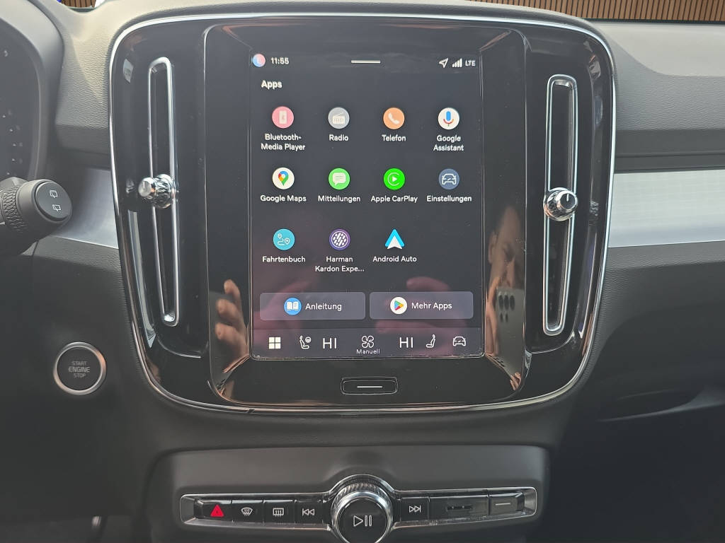 VOLVO XC40 2.0 B4 MH Plus Black Edition-image-21