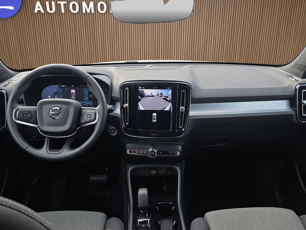 VOLVO XC40 2.0 B4 MH Plus Black Edition-image-20
