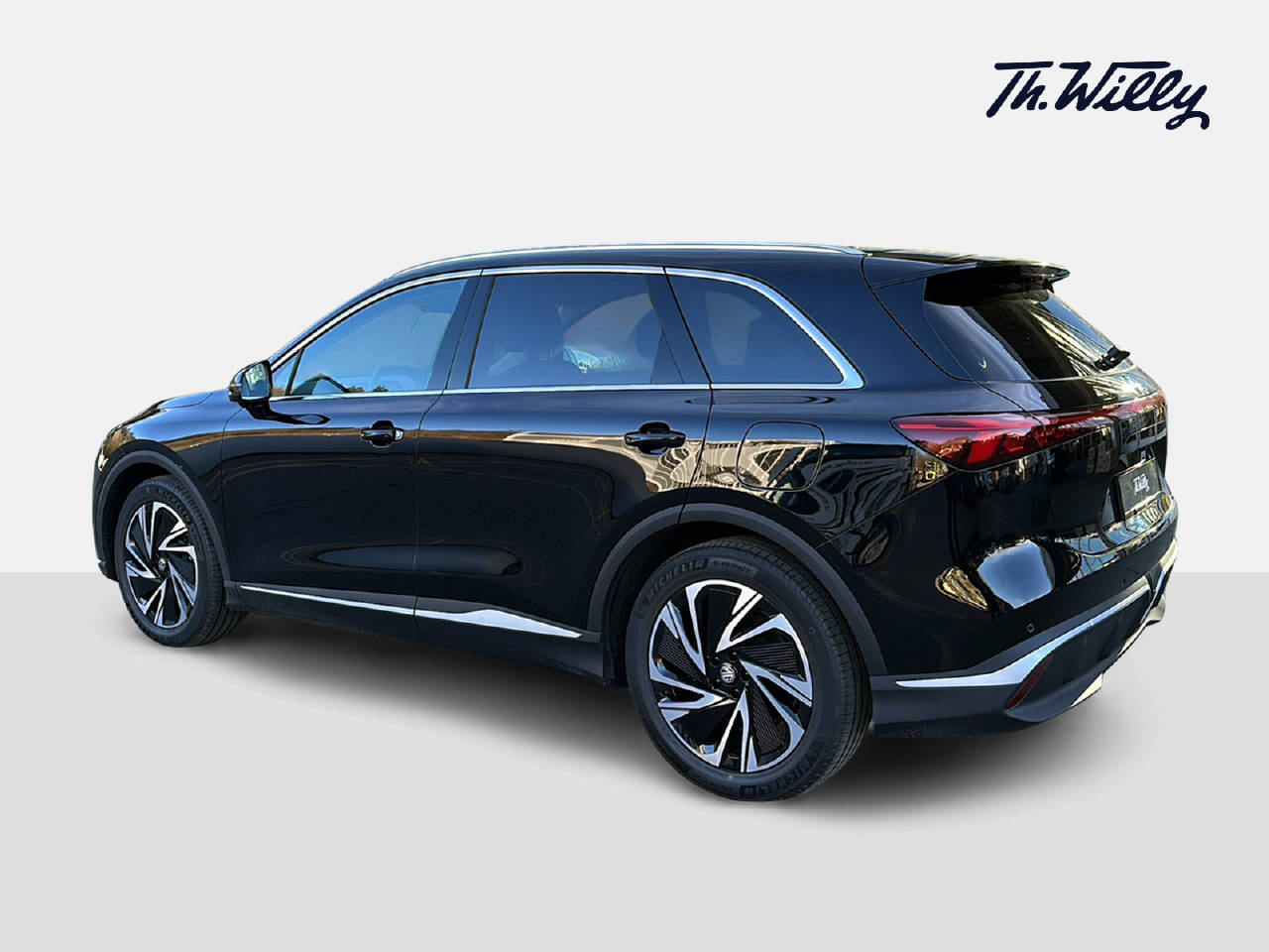 MG S6 EV 77 kWh Luxury 4WD-image-2