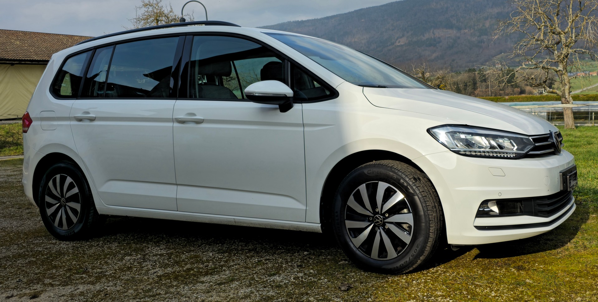VW Touran 2.0 TDI BlueMotion Technology Comfortline-image-2