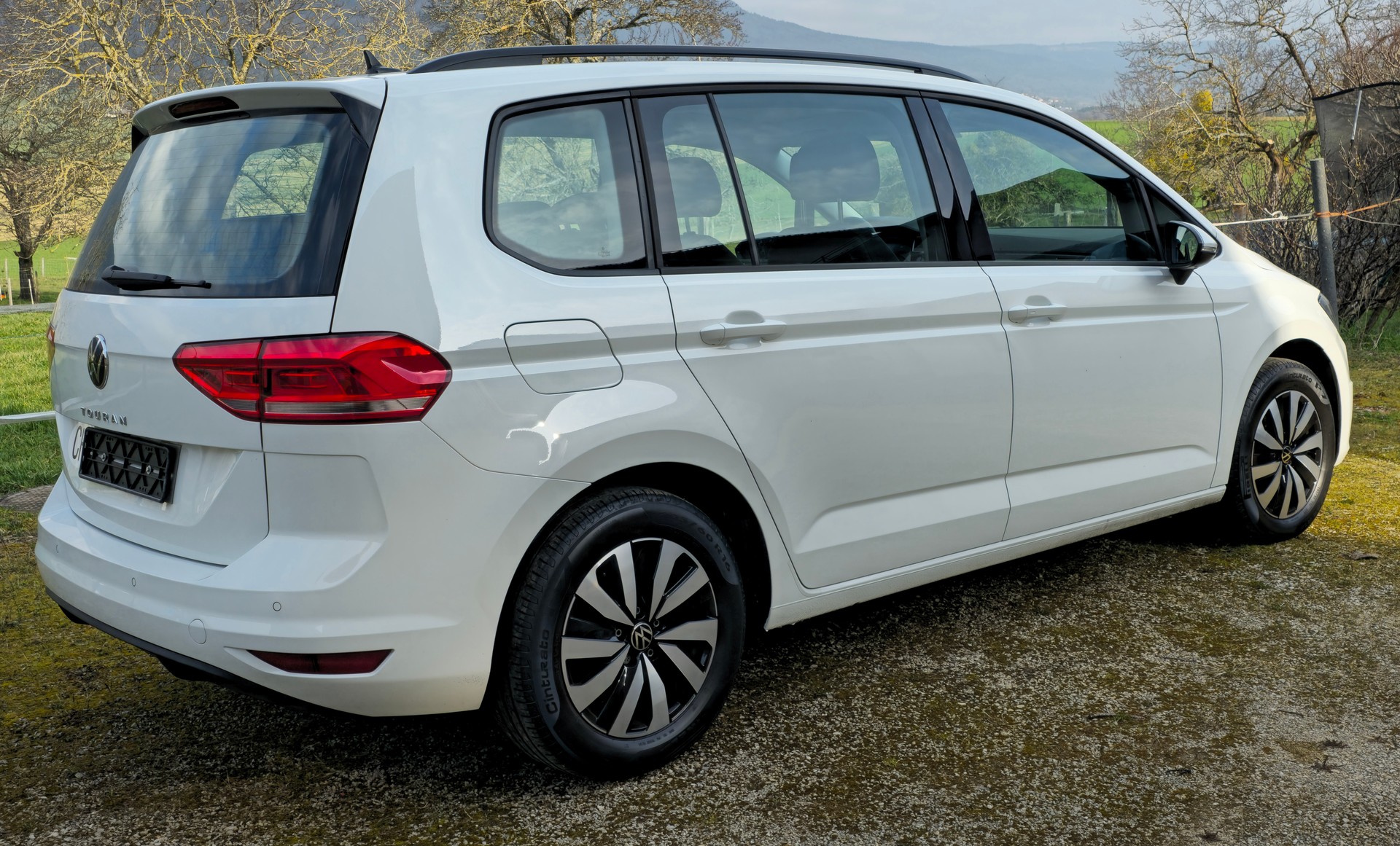 VW Touran 2.0 TDI BlueMotion Technology Comfortline-image-3