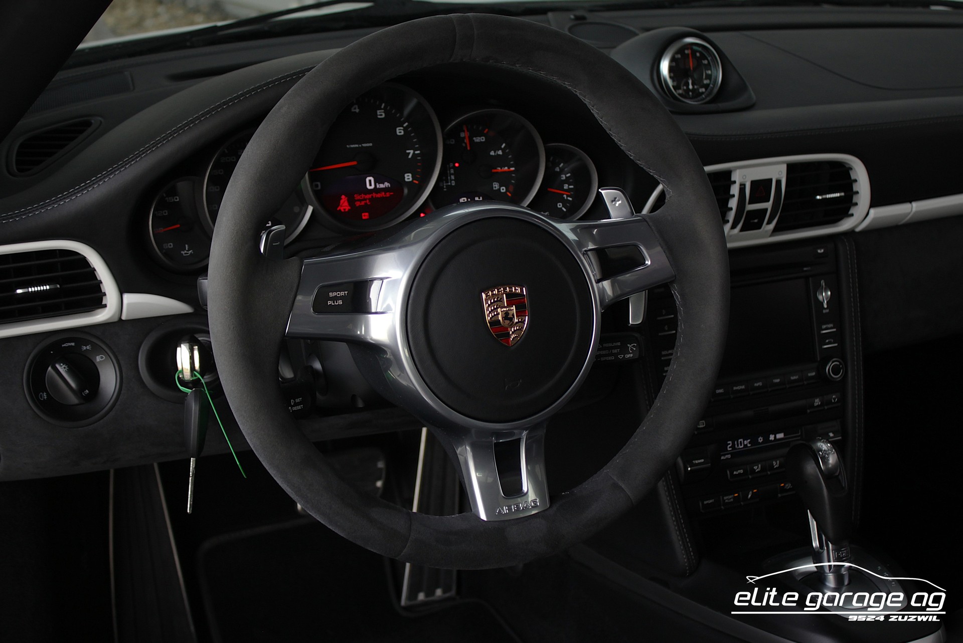PORSCHE 911 Carrera GTS PDK LIEBHABERFAHRZEUG-image-14