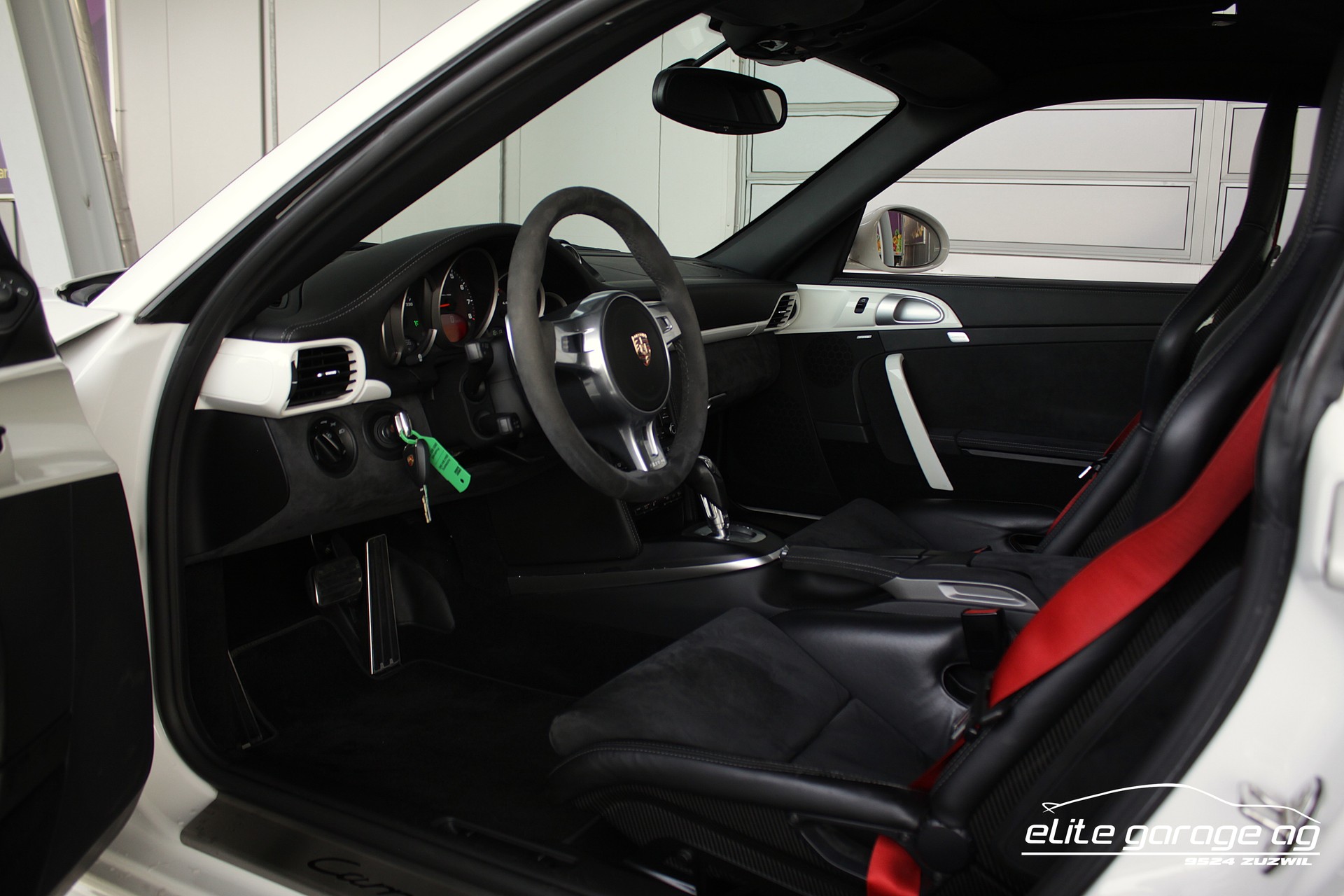 PORSCHE 911 Carrera GTS PDK LIEBHABERFAHRZEUG-image-13