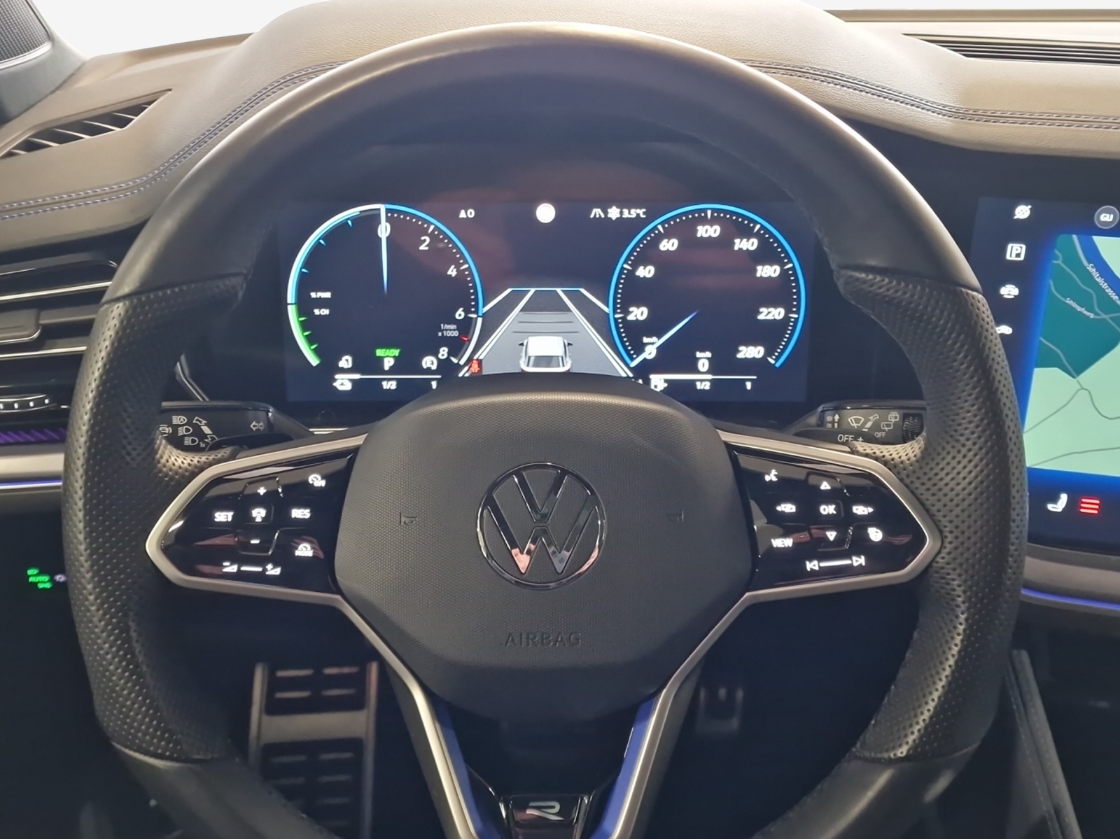 VW Touareg 3.0 TSI eHybrid R Tiptronic-image-9