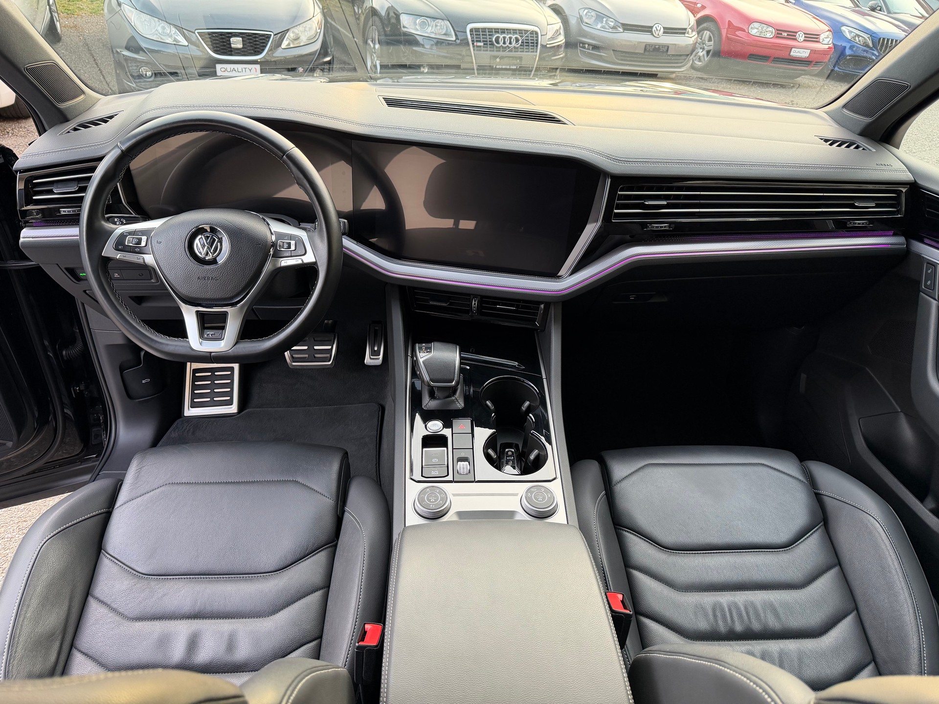 VW Touareg 3.0 TDI R Line Tiptronic-image-10