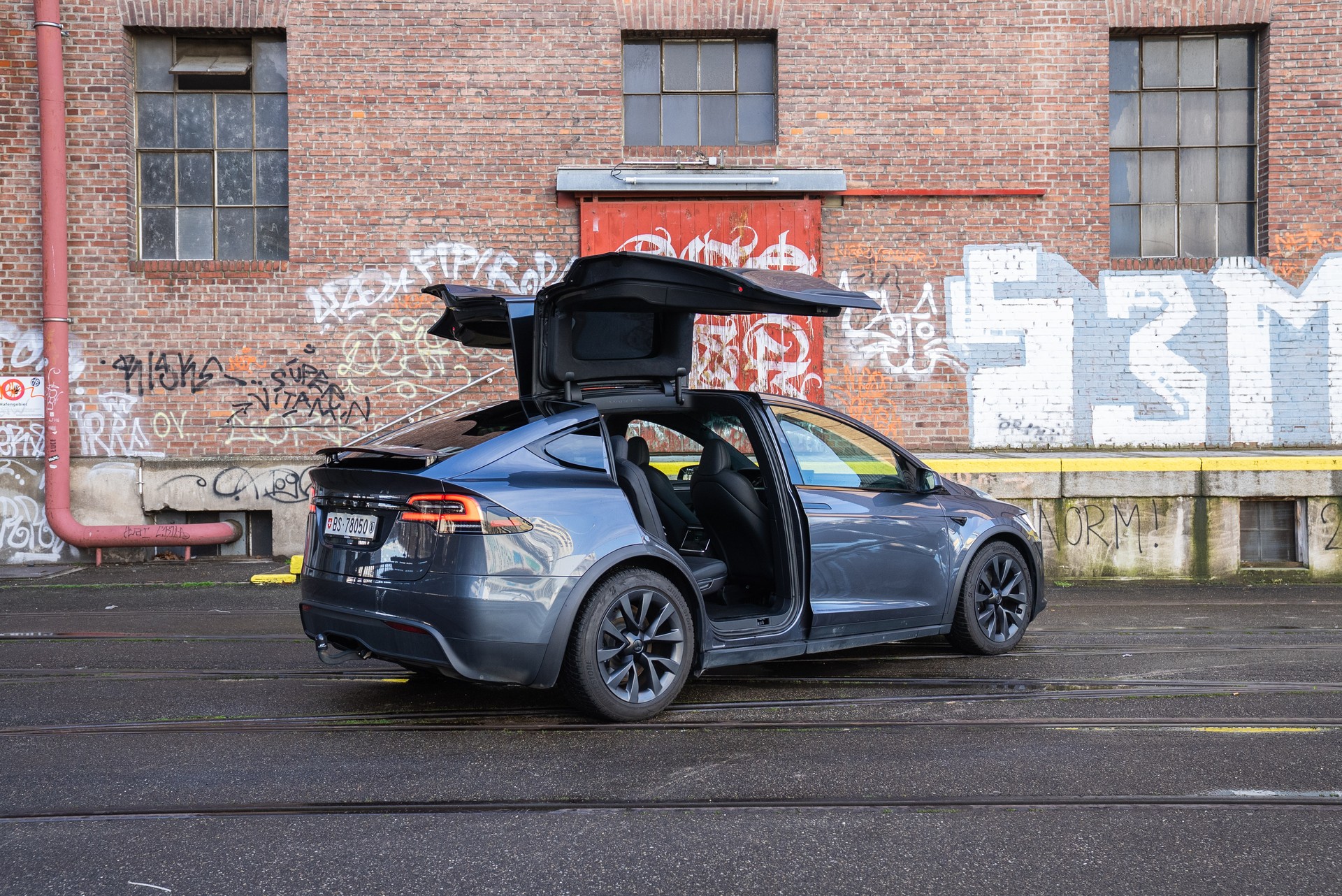 TESLA Model X Long Range-image-5