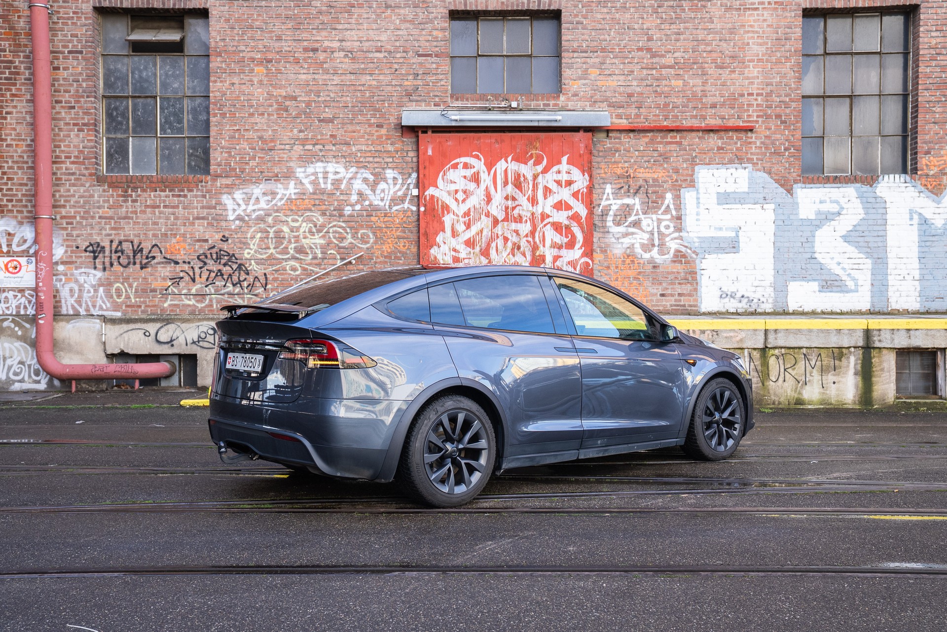 TESLA Model X Long Range-image-4