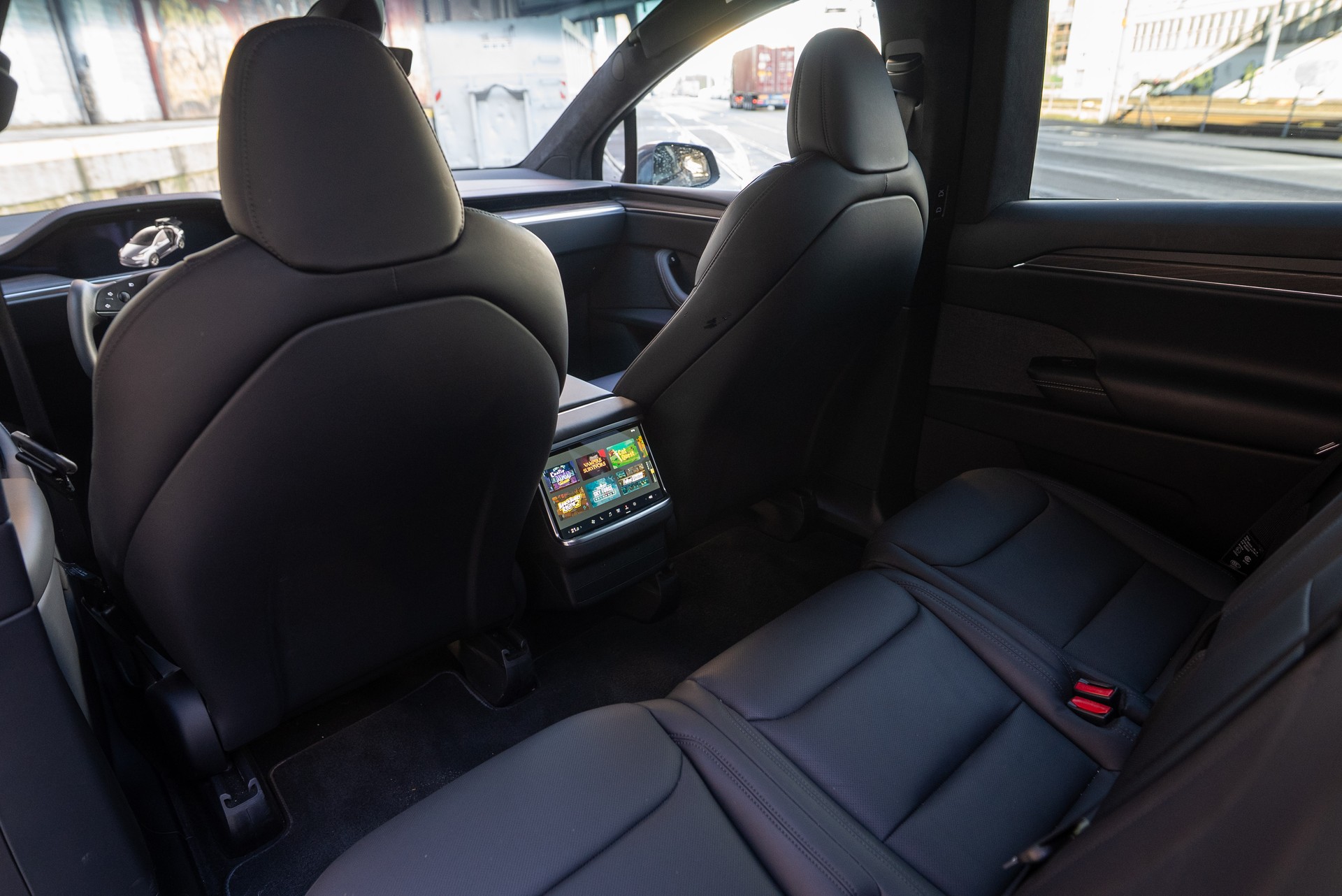 TESLA Model X Long Range-image-14
