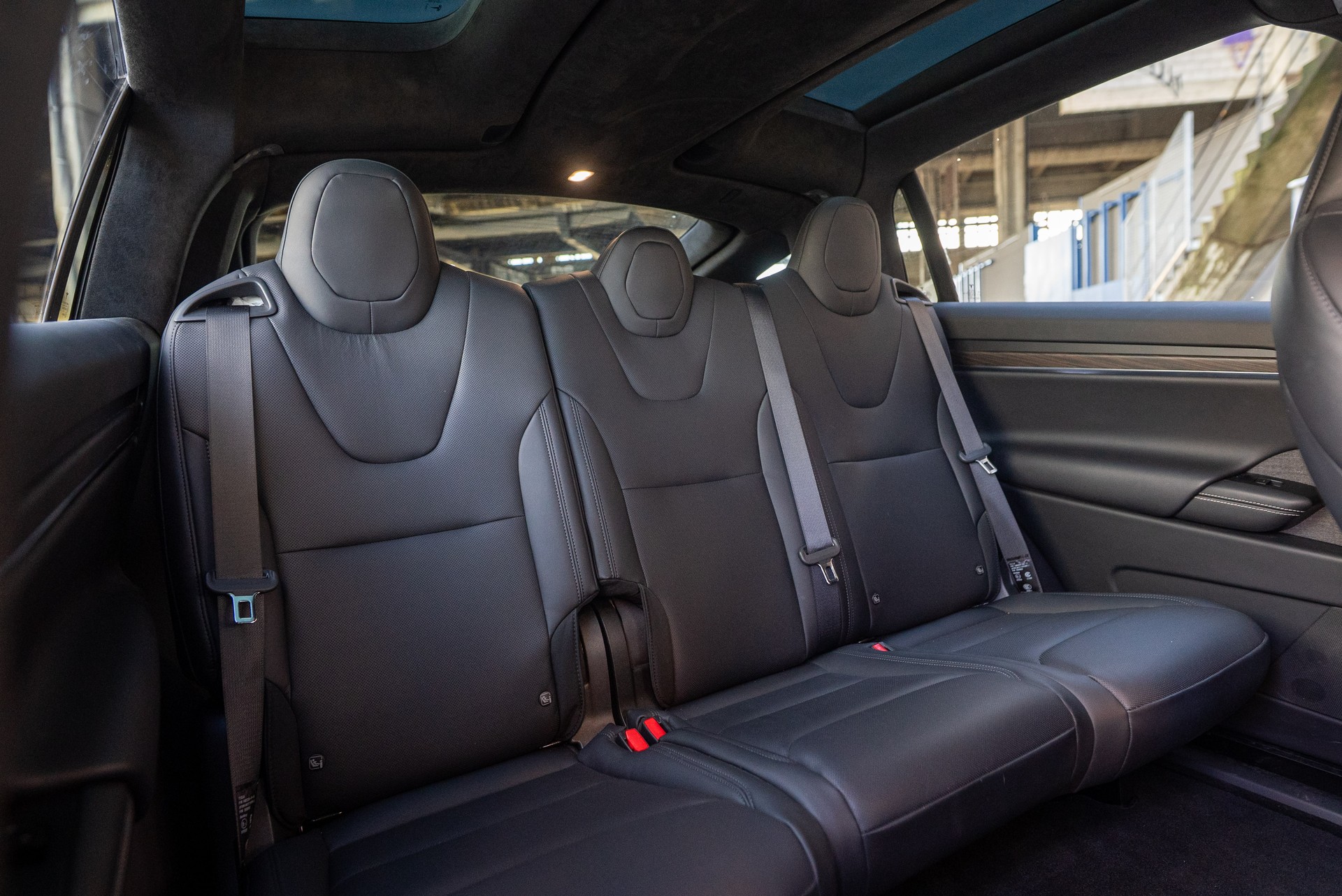 TESLA Model X Long Range-image-11