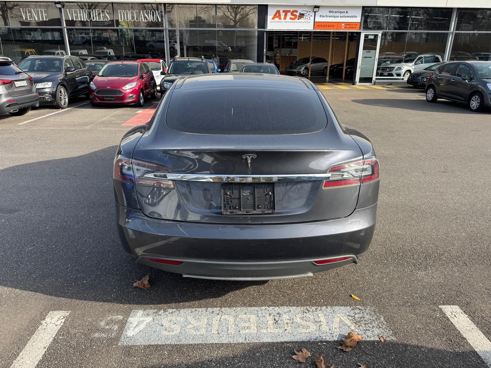 TESLA Model S 85 D-image-6