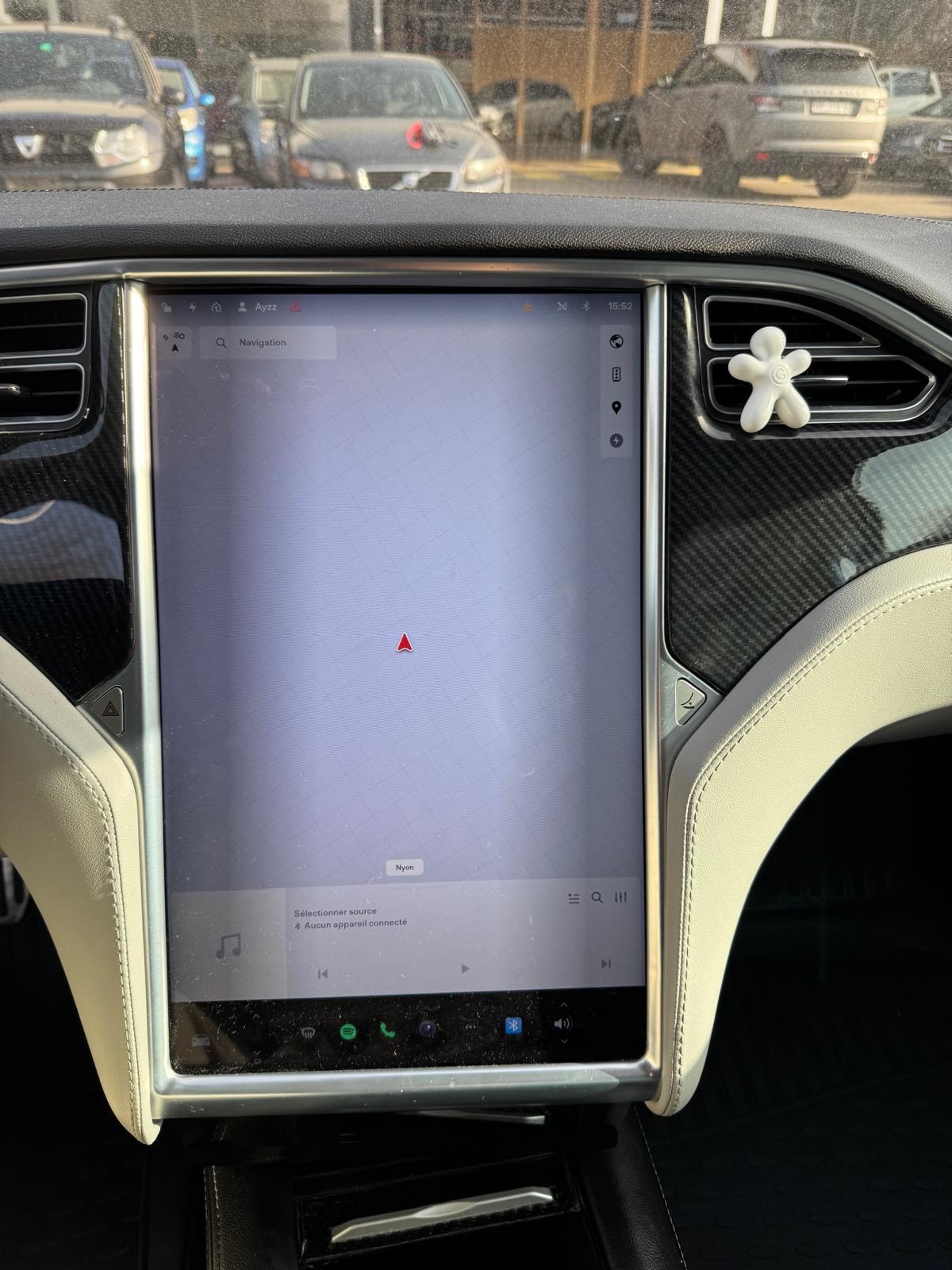 TESLA Model S 85 D-image-11