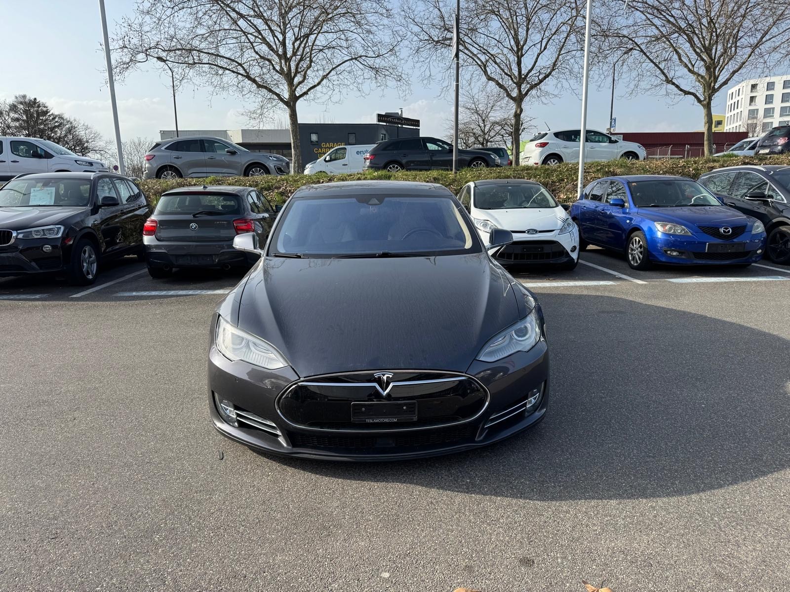 TESLA Model S 85 D-image-1