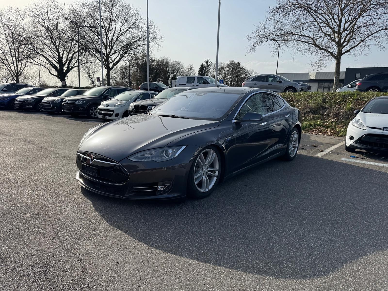 TESLA Model S 85 D-image-2