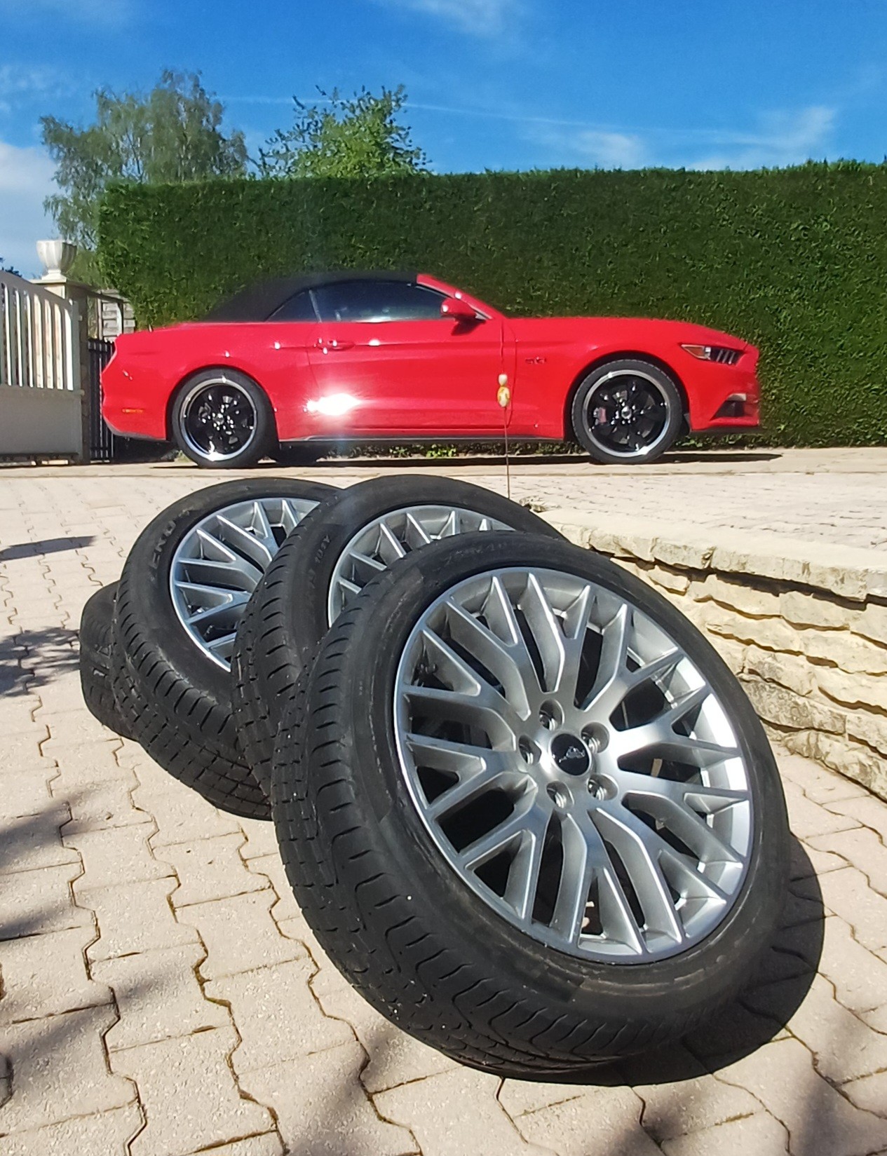FORD Mustang Convertible 5.0 V8 GT Automat-image-15