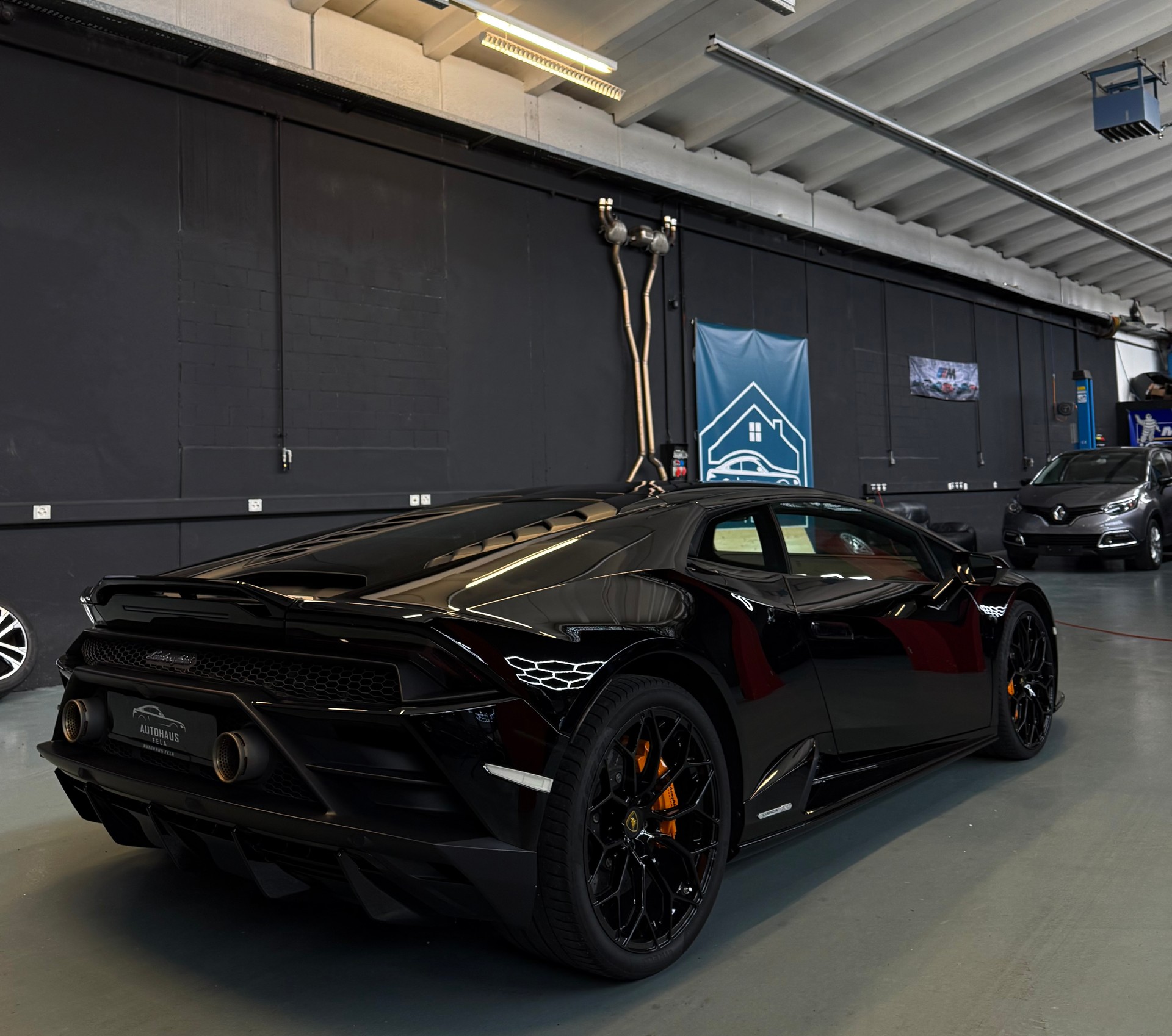 LAMBORGHINI Huracan EVO Coupé DCT-image-6